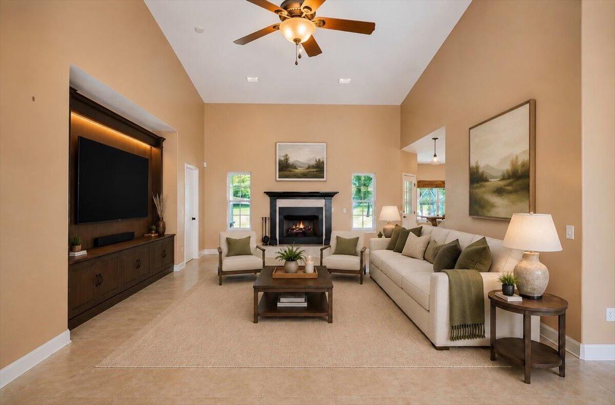 COUNTRY CLUB ESTATES 1 OF CRESTVIEW - Residential