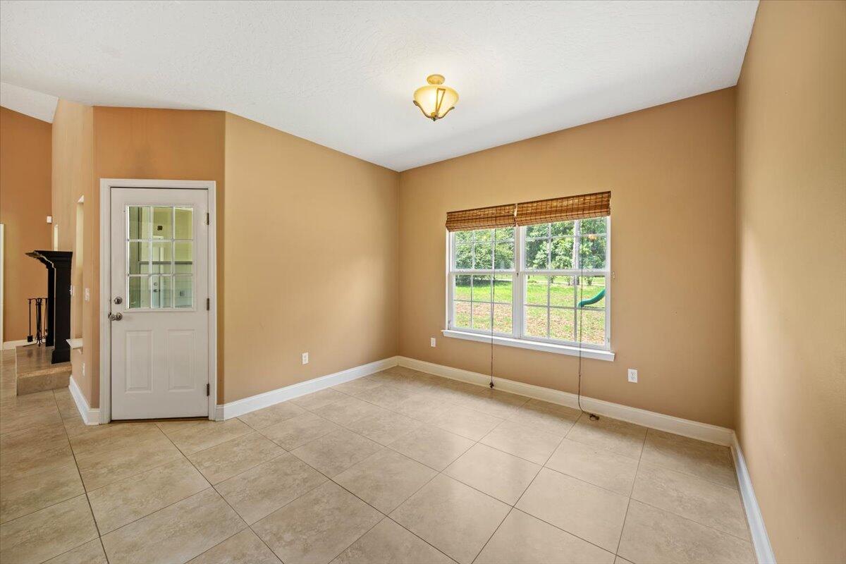 COUNTRY CLUB ESTATES 1 OF CRESTVIEW - Residential