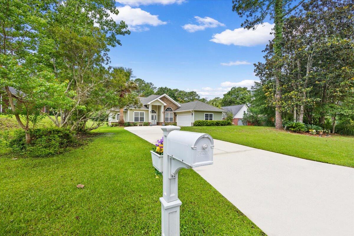 COUNTRY CLUB ESTATES 1 OF CRESTVIEW - Residential