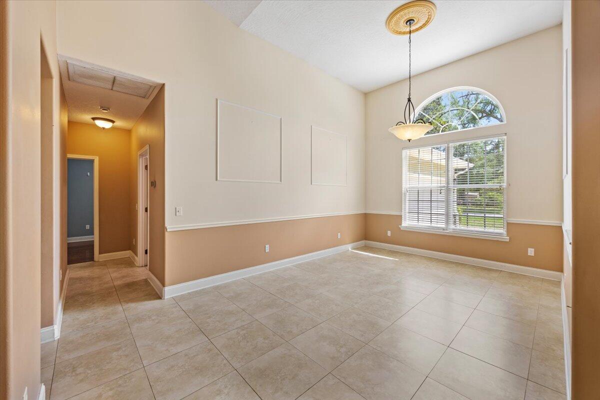 COUNTRY CLUB ESTATES 1 OF CRESTVIEW - Residential