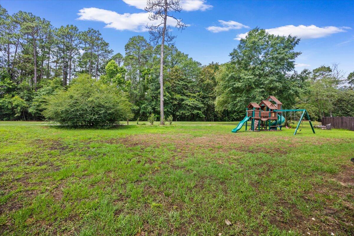 COUNTRY CLUB ESTATES 1 OF CRESTVIEW - Residential