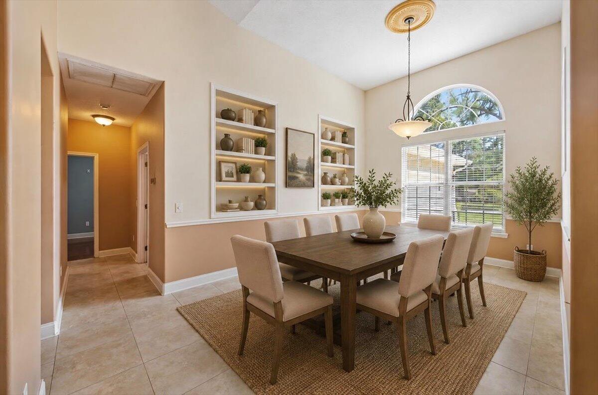 COUNTRY CLUB ESTATES 1 OF CRESTVIEW - Residential