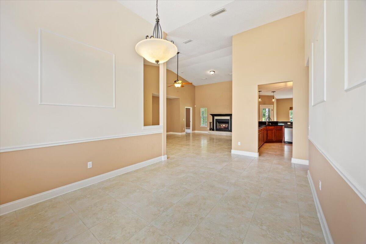 COUNTRY CLUB ESTATES 1 OF CRESTVIEW - Residential