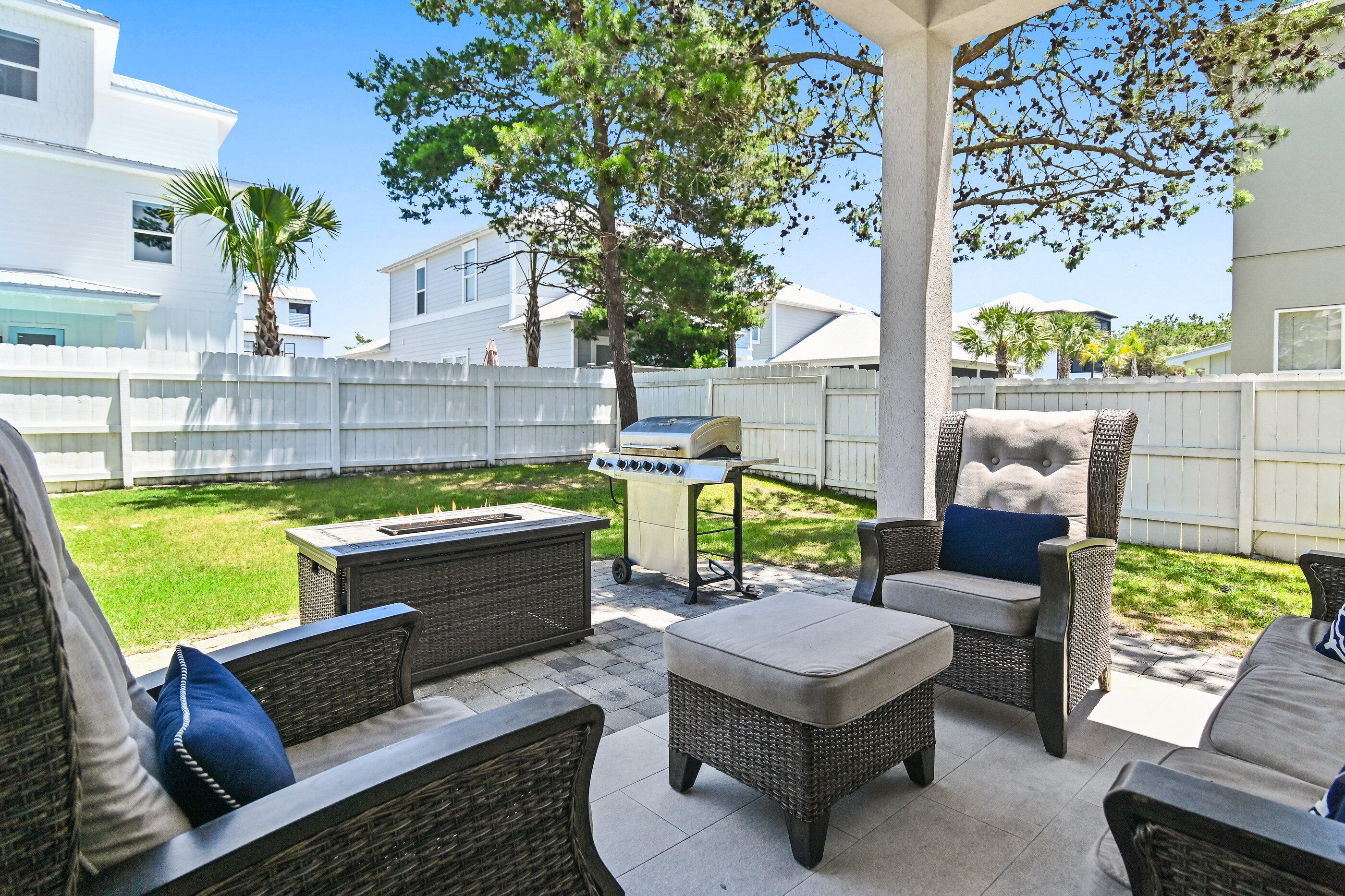 FRANGISTA BEACH 3RD ADDN - Residential