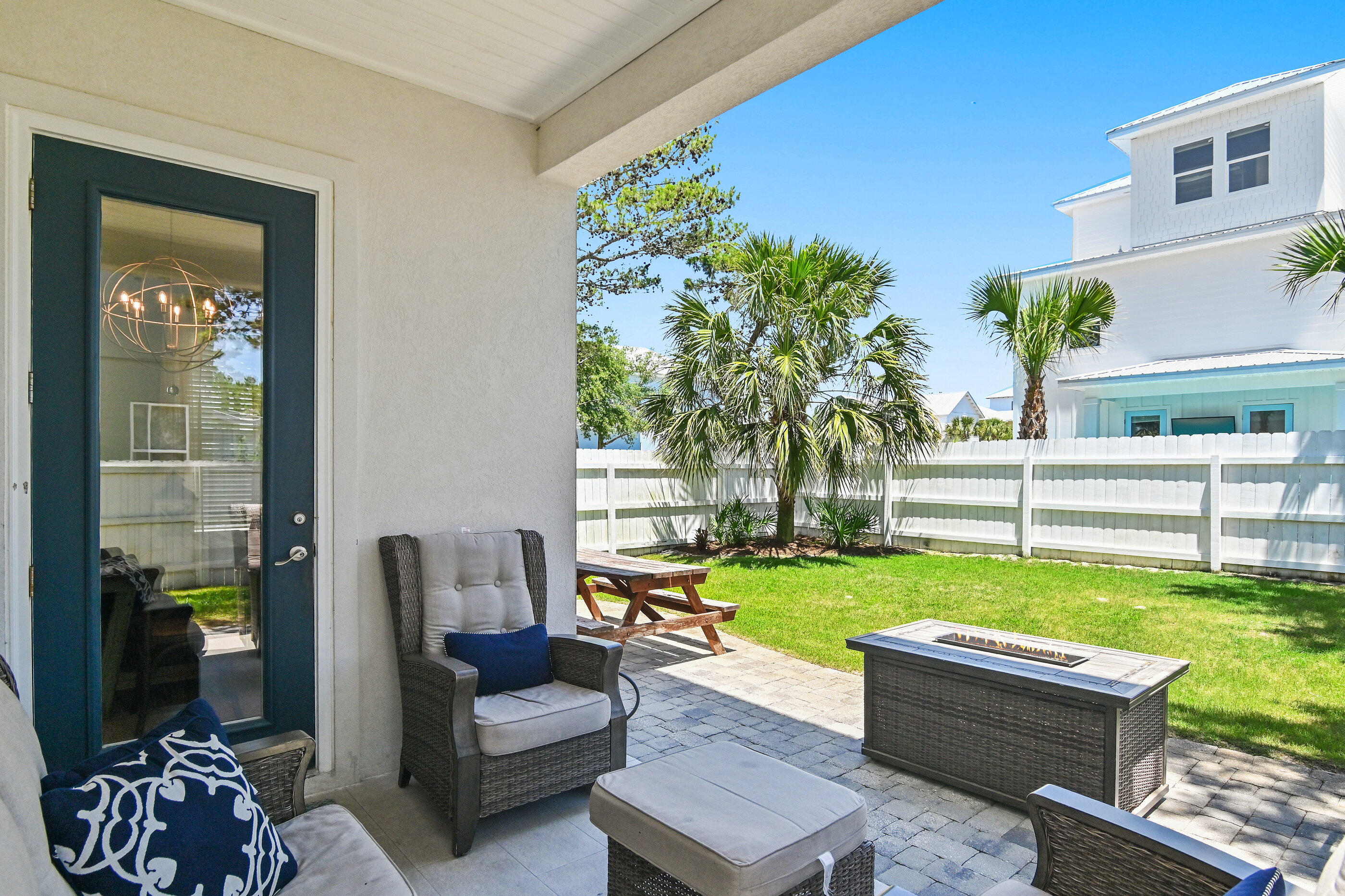 FRANGISTA BEACH 3RD ADDN - Residential