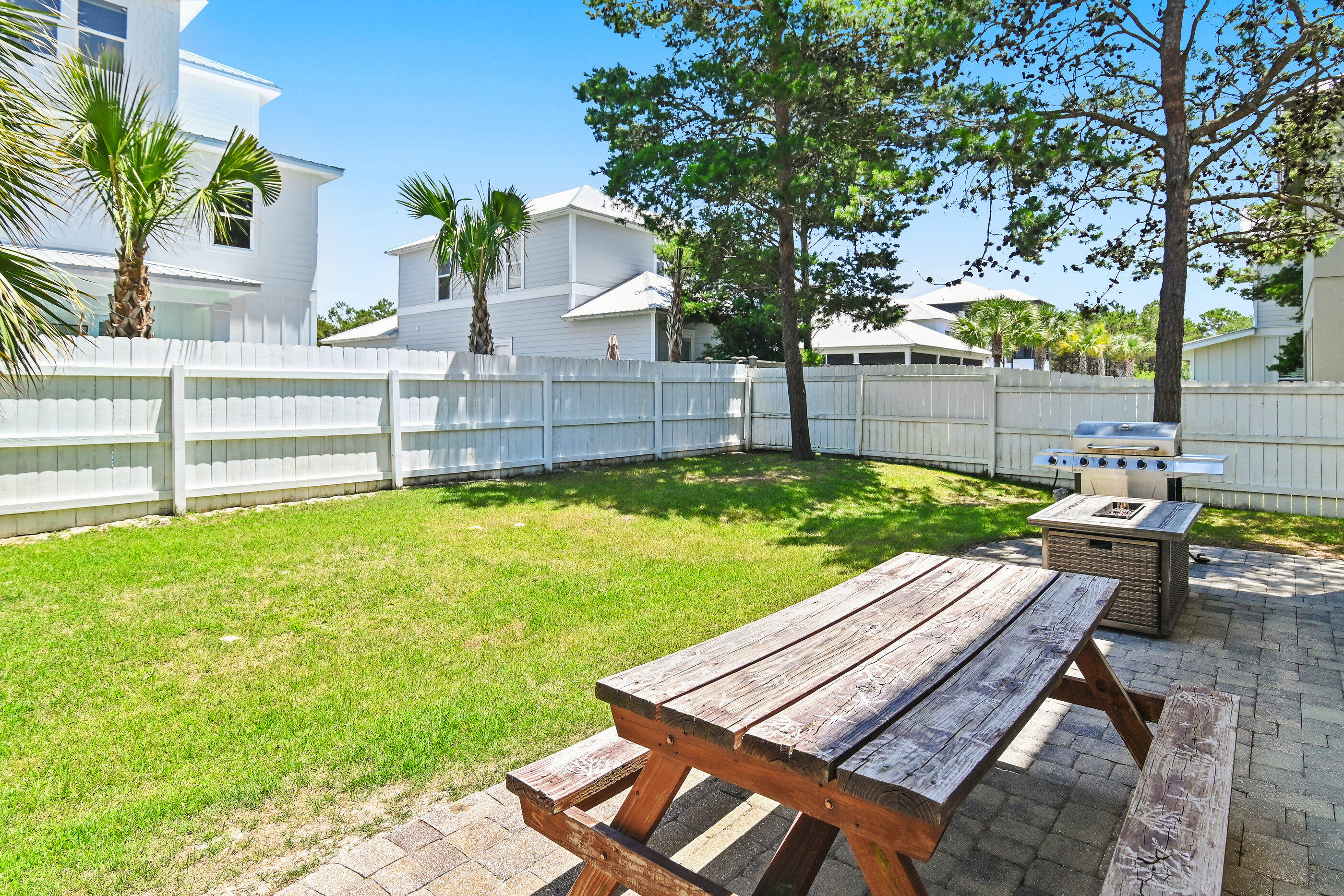 FRANGISTA BEACH 3RD ADDN - Residential