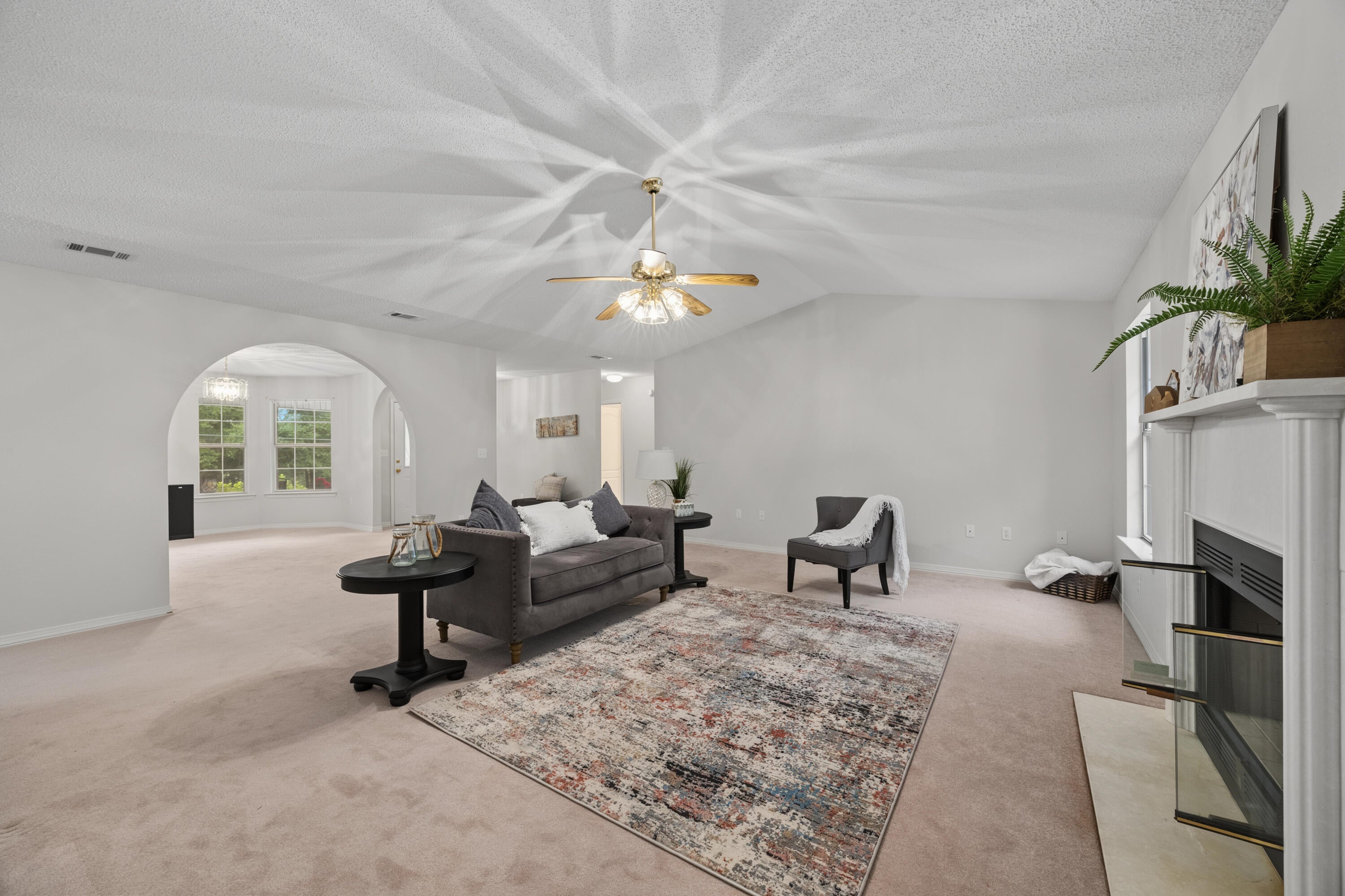 HUNTER WOODS - Residential