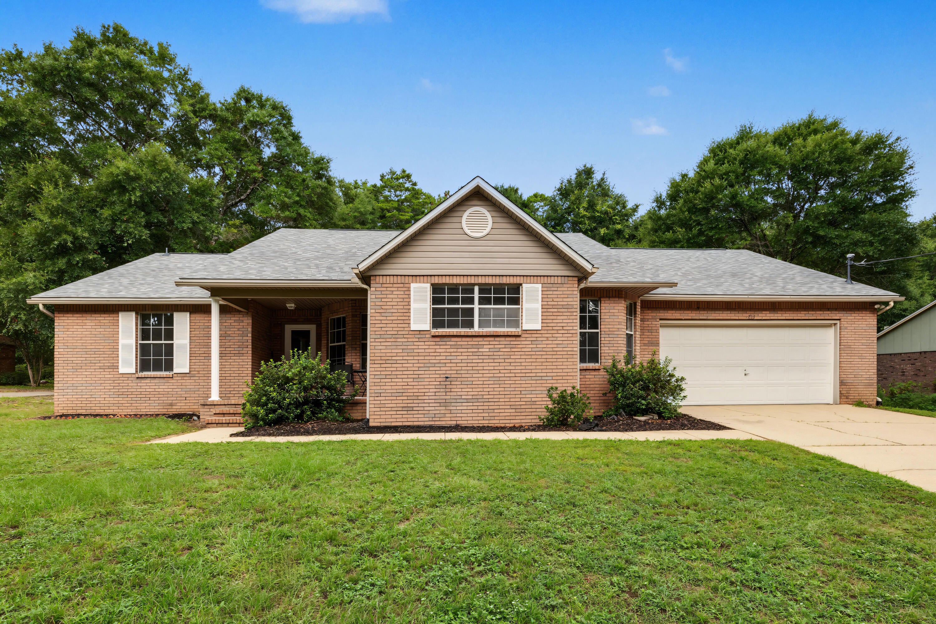 HUNTER WOODS - Residential