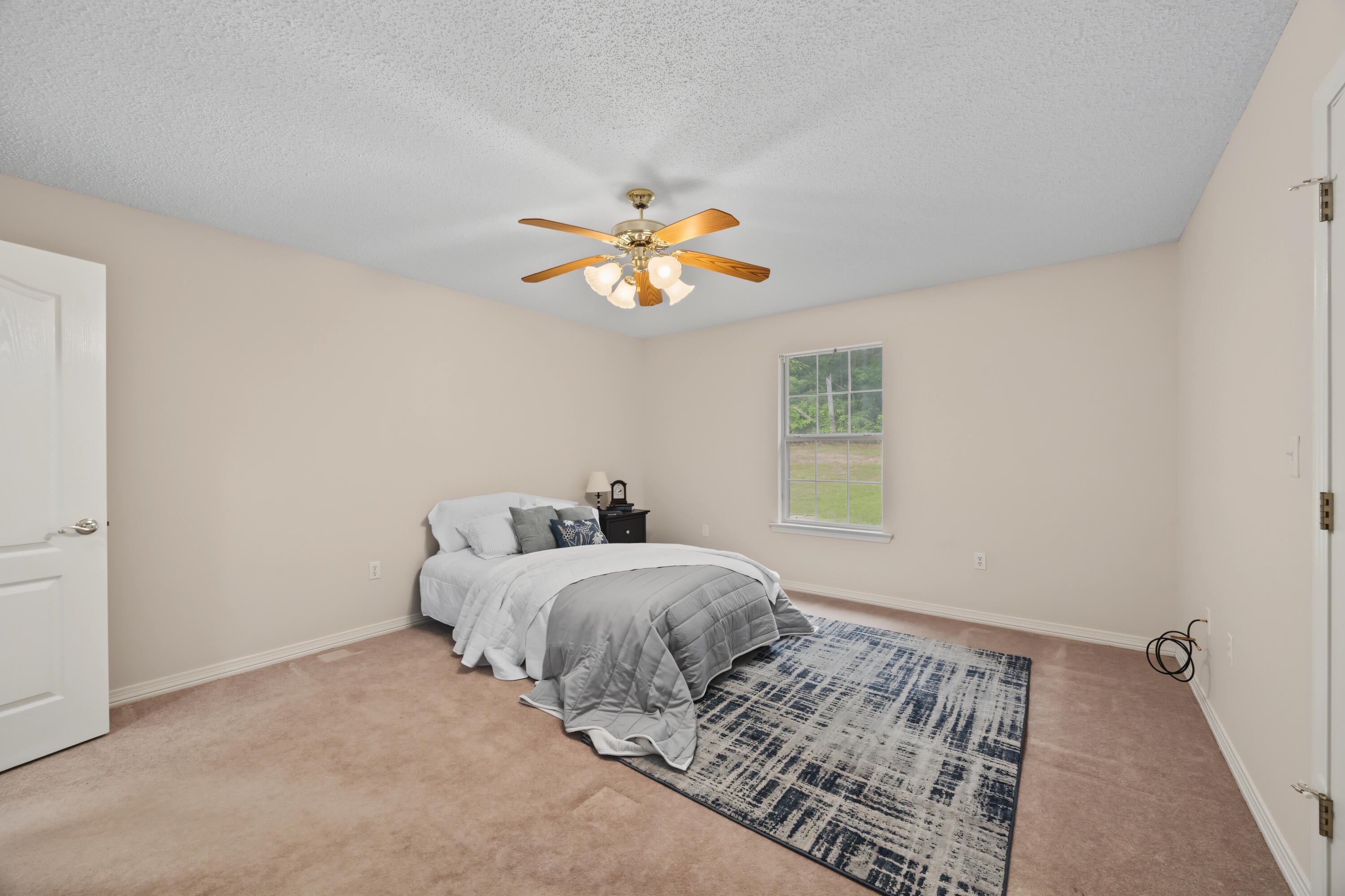 HUNTER WOODS - Residential