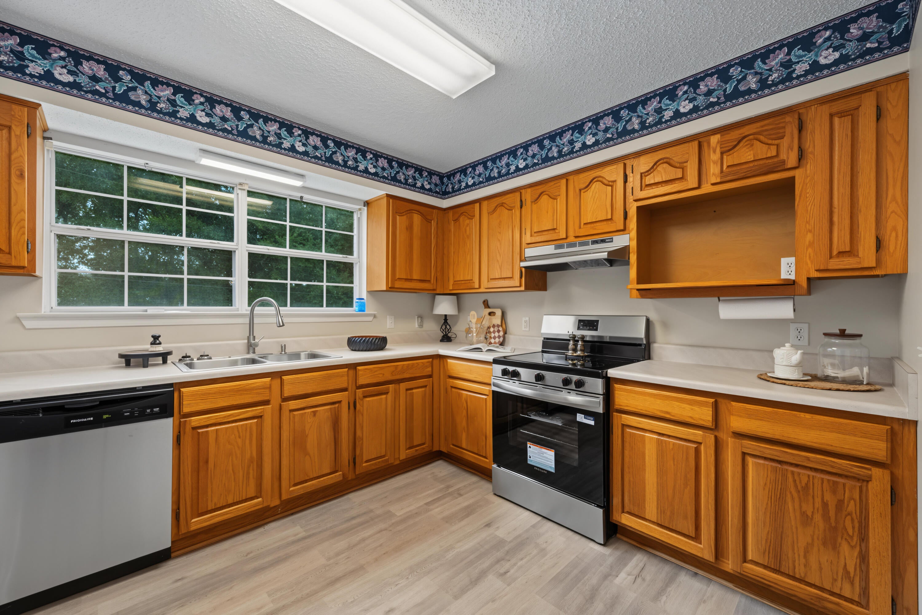 HUNTER WOODS - Residential
