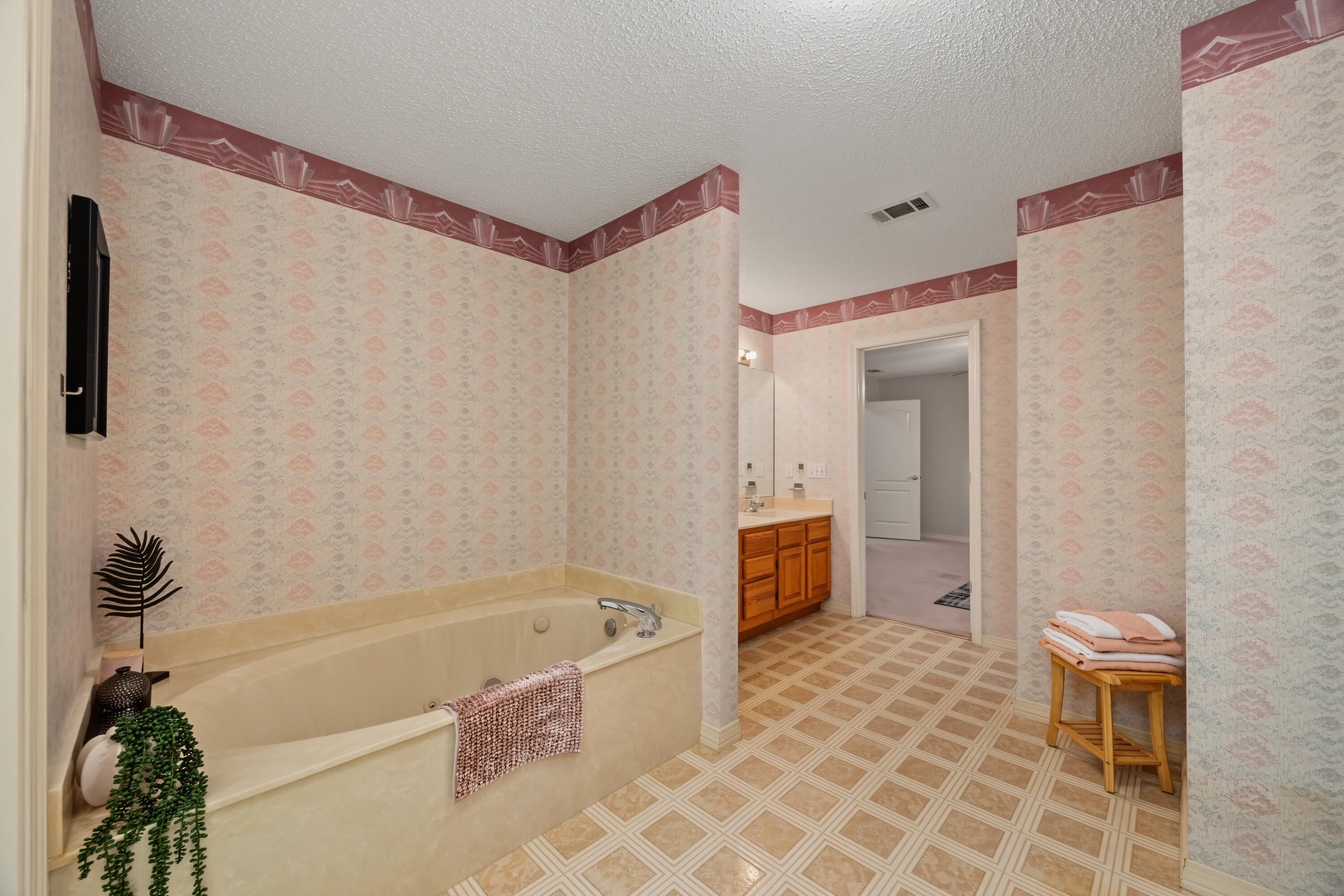 HUNTER WOODS - Residential