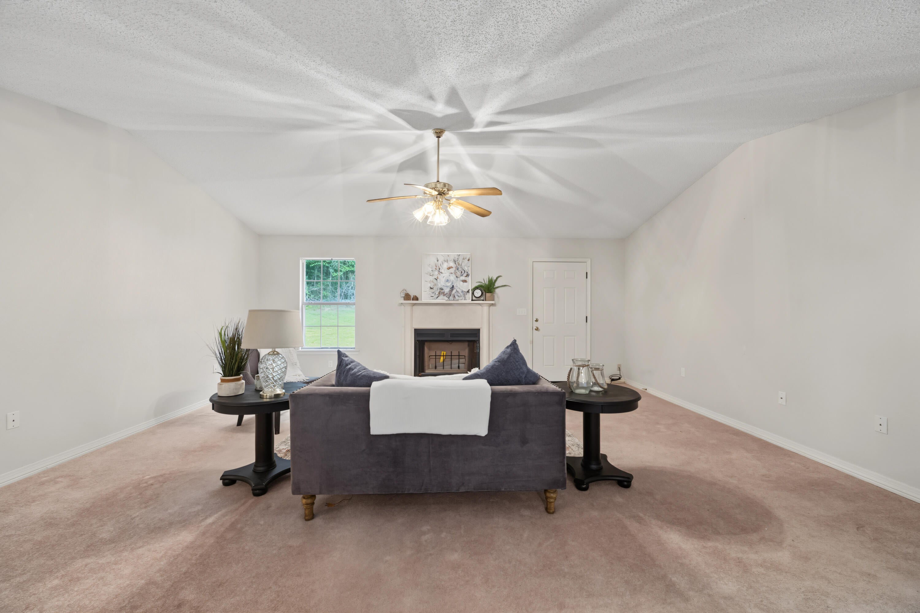 HUNTER WOODS - Residential