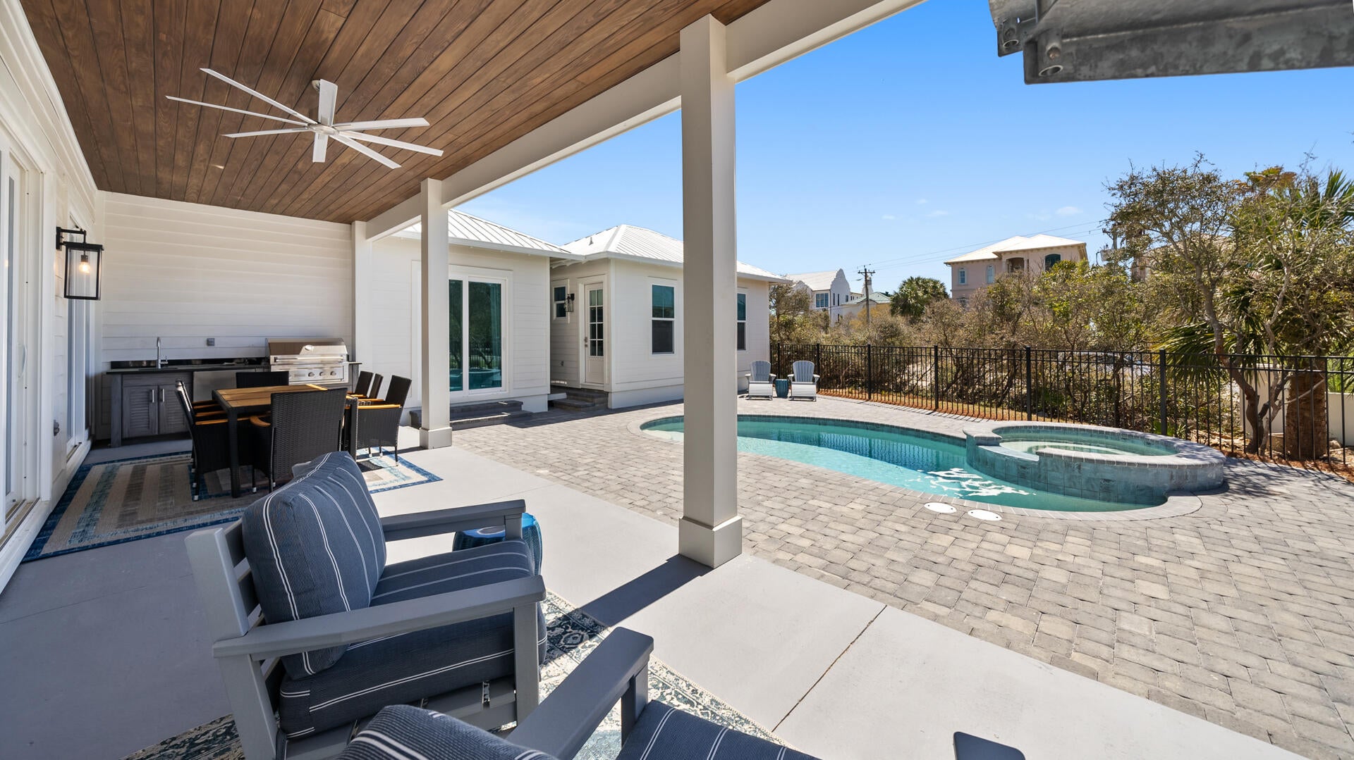 GULFSIDE ESTATES PHASE I & II - Residential Lease