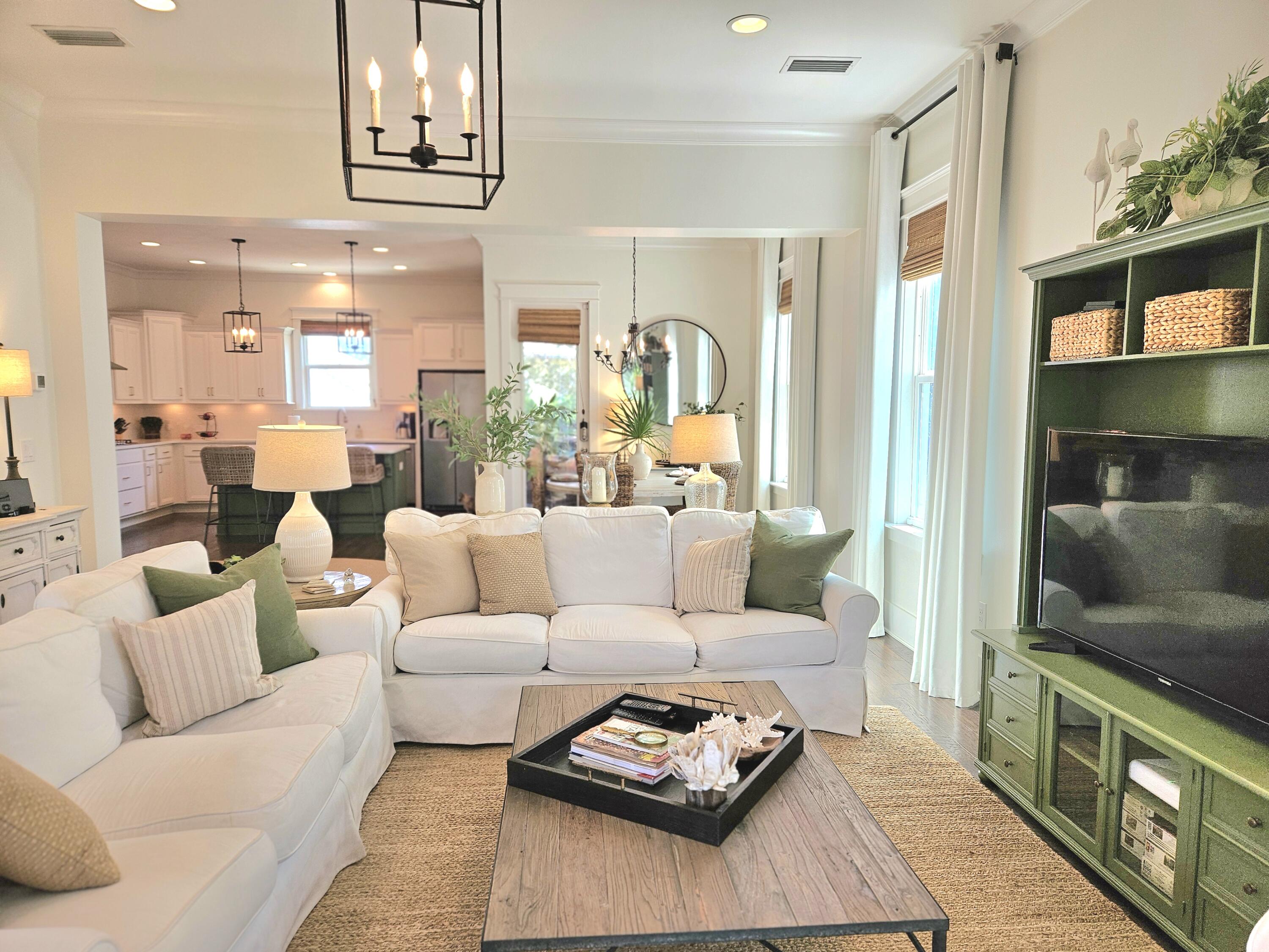 HIGHLAND PARKS - Residential