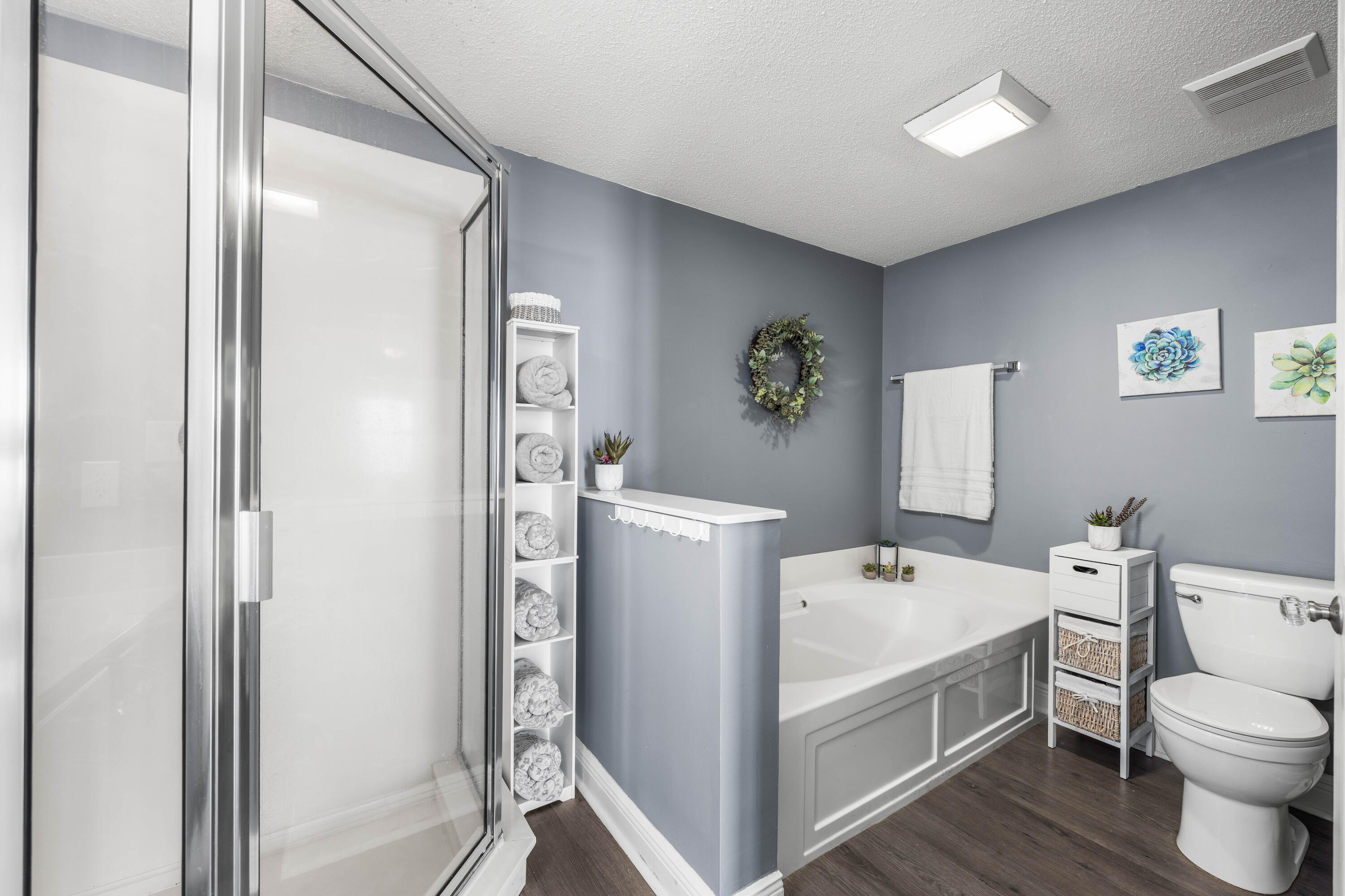 WATERS EDGE - Residential