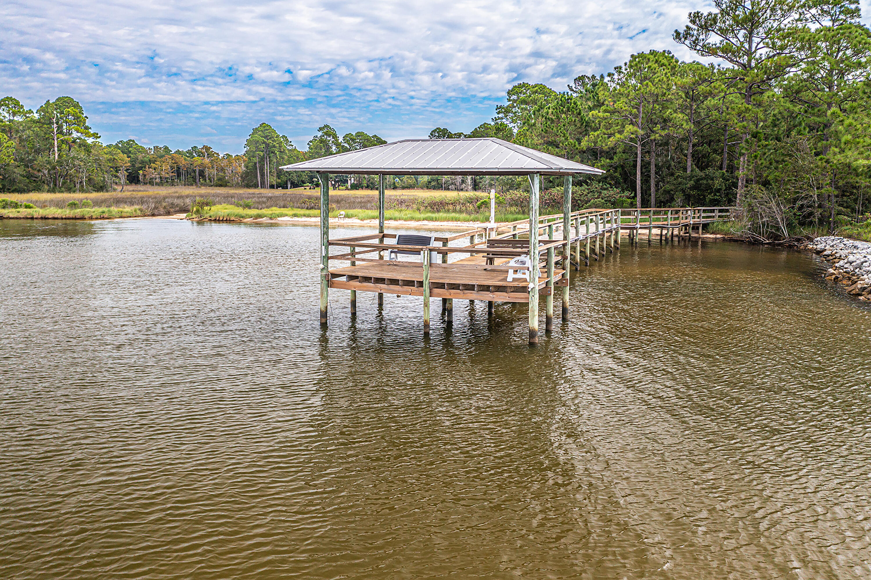 BAY HARBOUR - Land