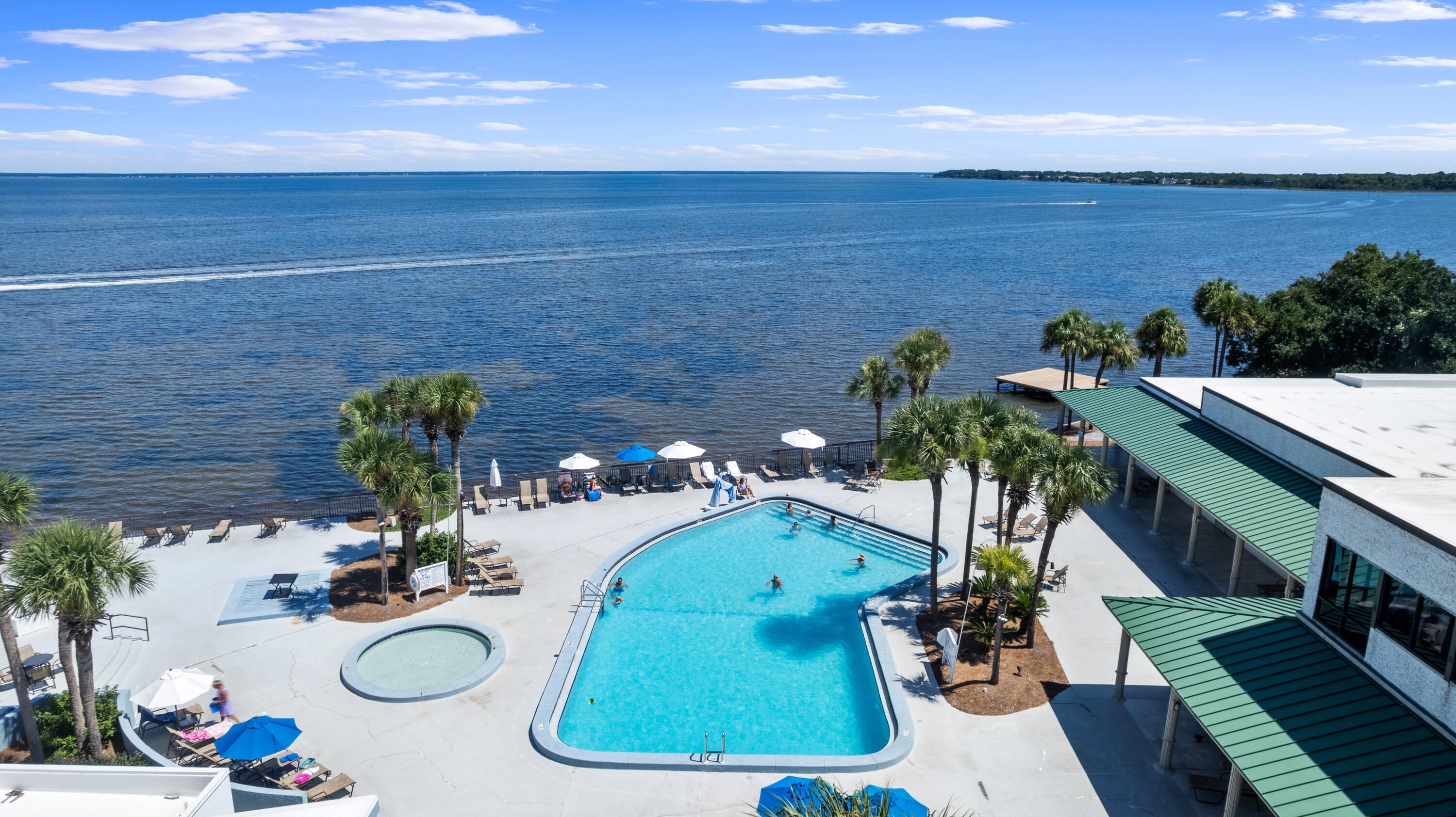 BAYSIDE CONDO SANDESTIN - Residential
