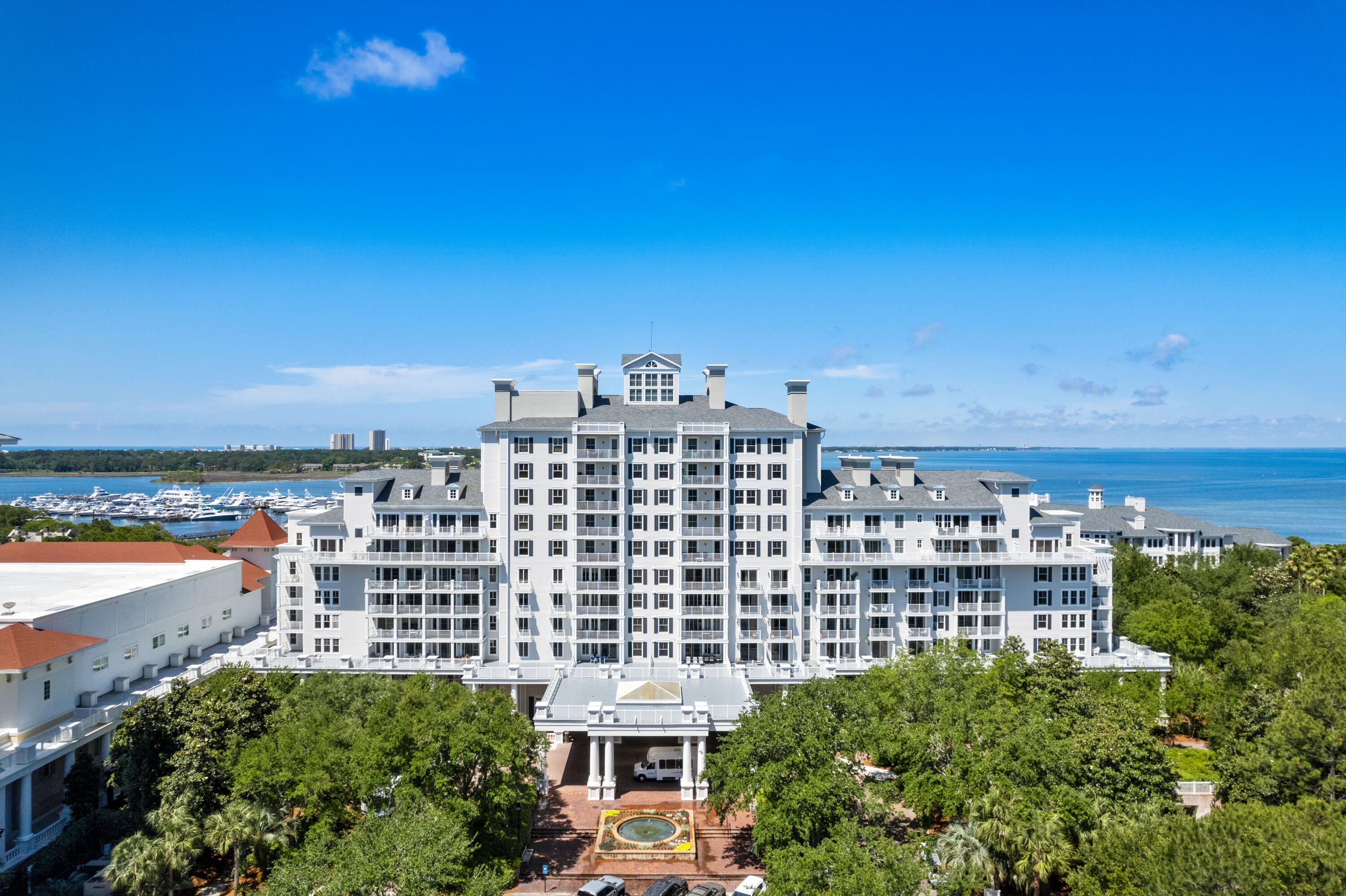 BAYSIDE CONDO SANDESTIN - Residential