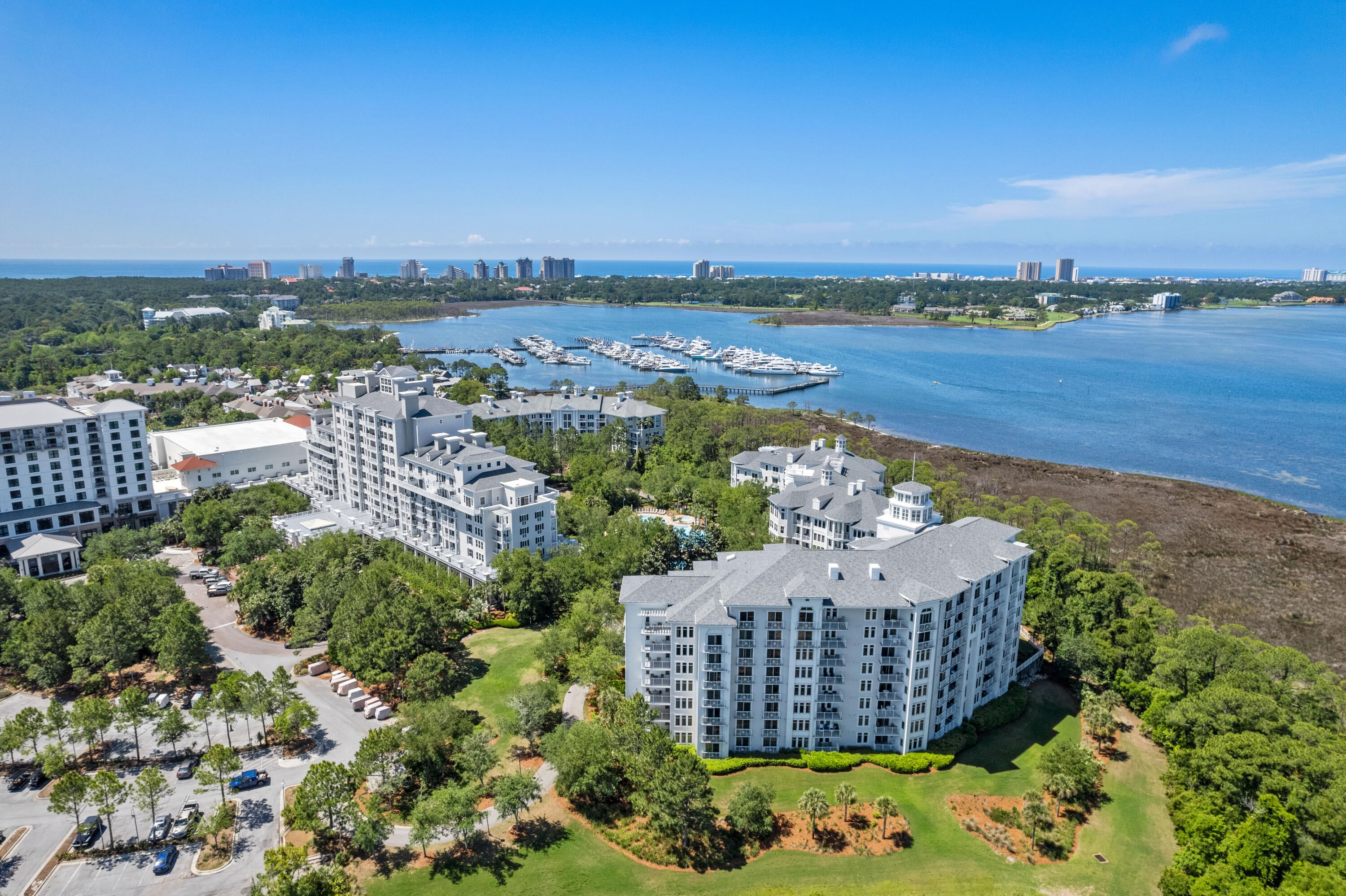 BAYSIDE CONDO SANDESTIN - Residential