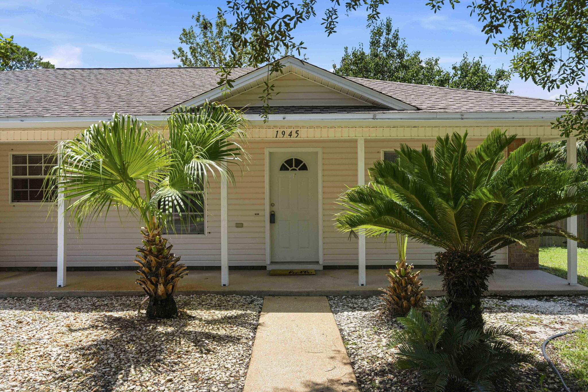 HOLLEY BY THE SEA - Residential