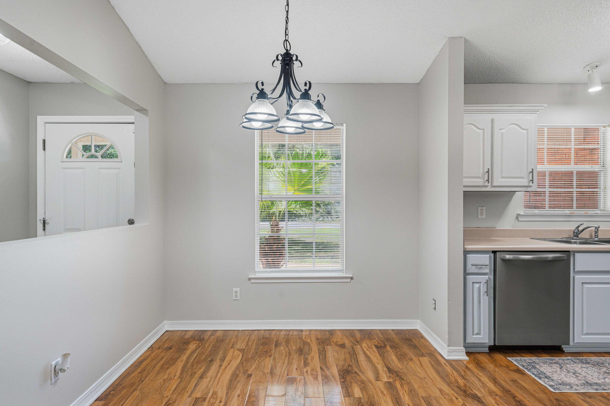 HOLLEY BY THE SEA - Residential