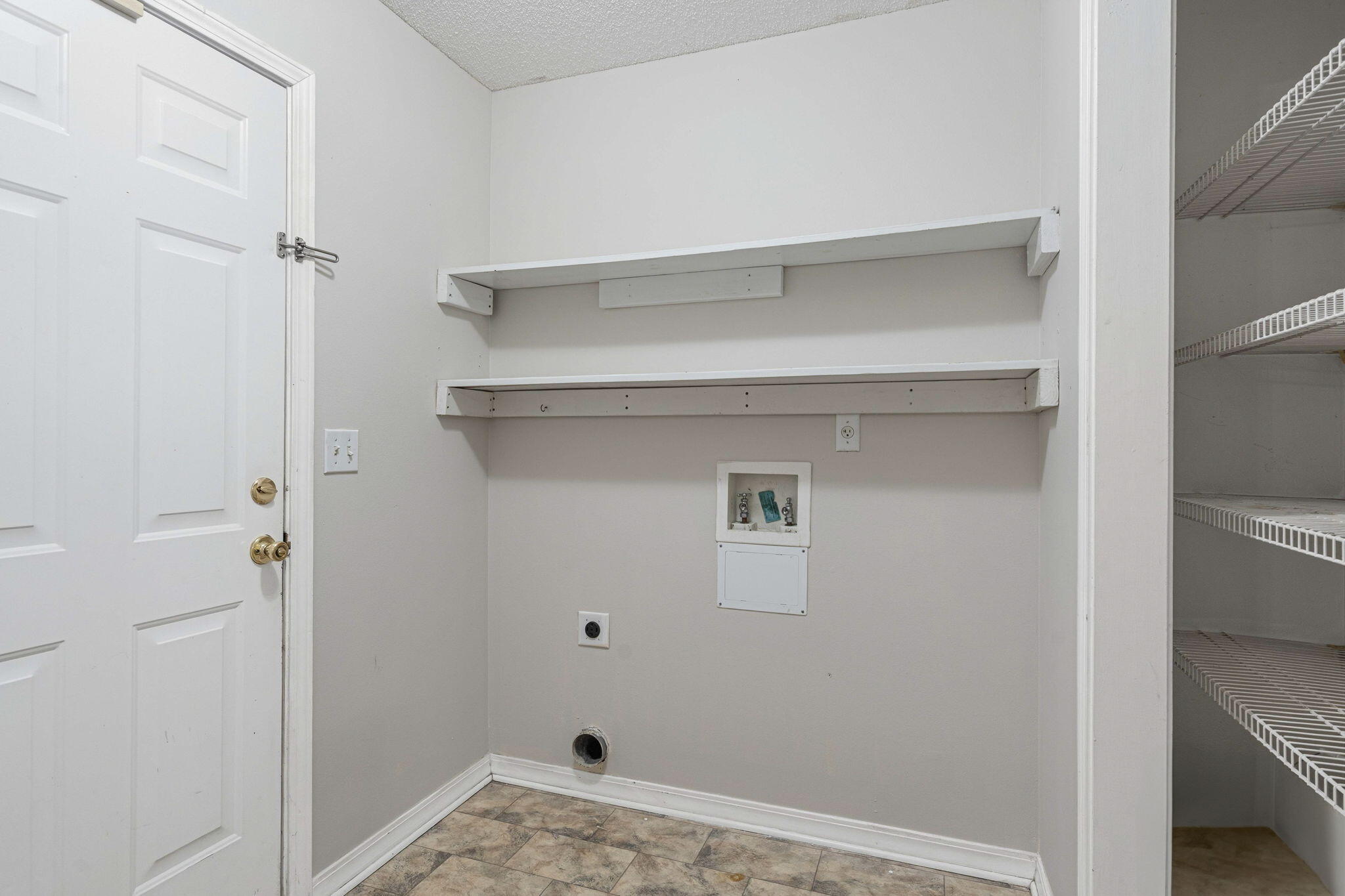 HOLLEY BY THE SEA - Residential
