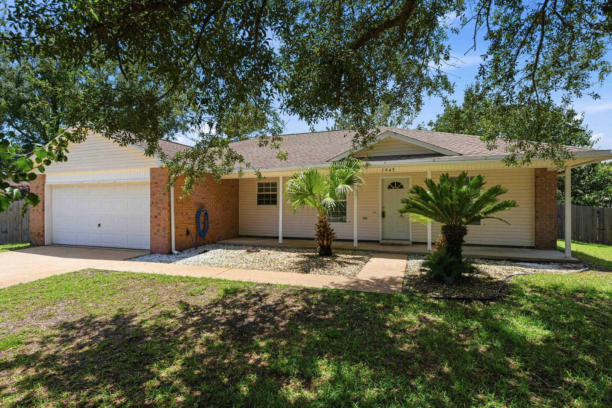 HOLLEY BY THE SEA - Residential