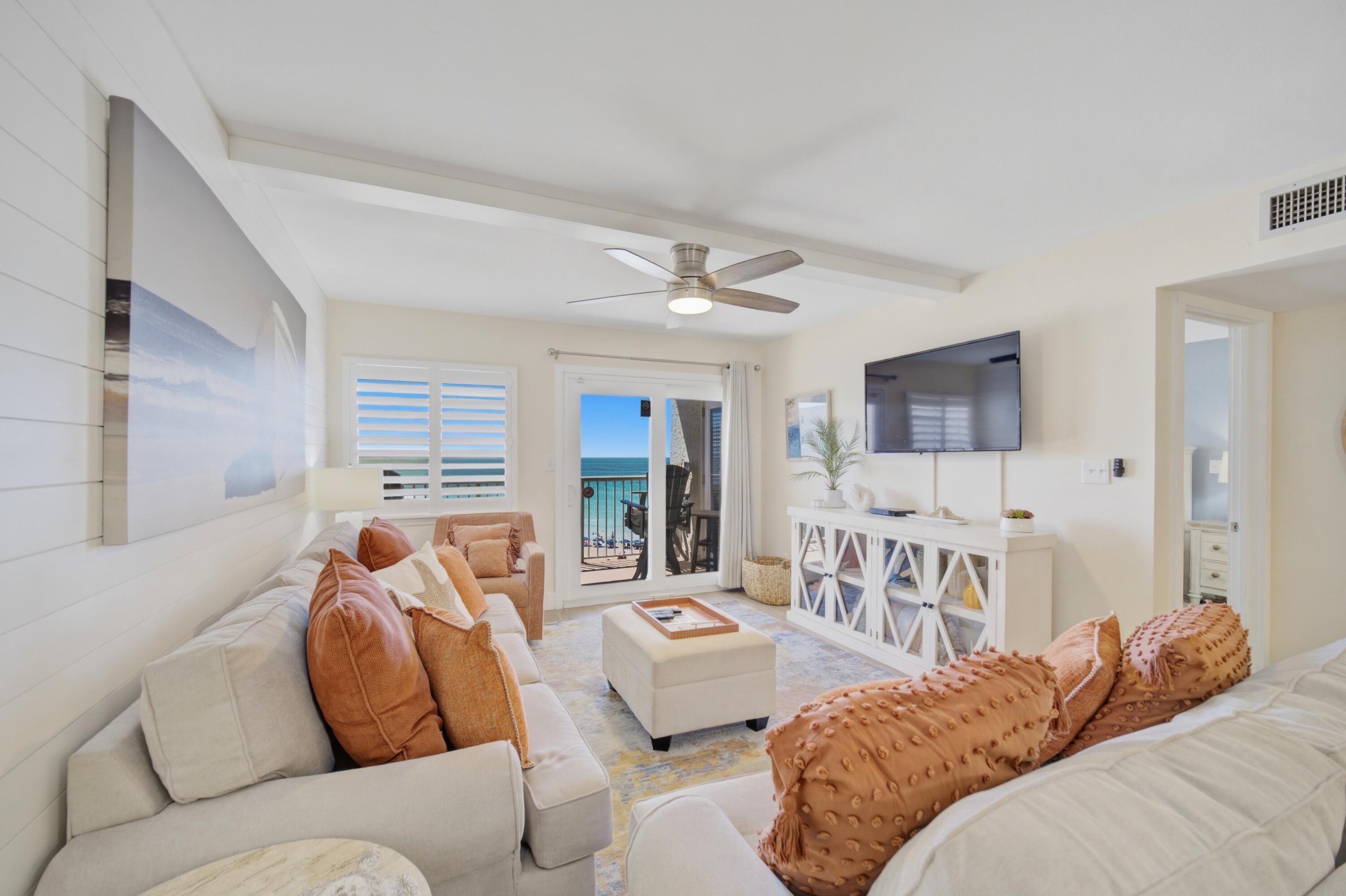 HOLIDAY SURF & RACQUET CLUB - Residential