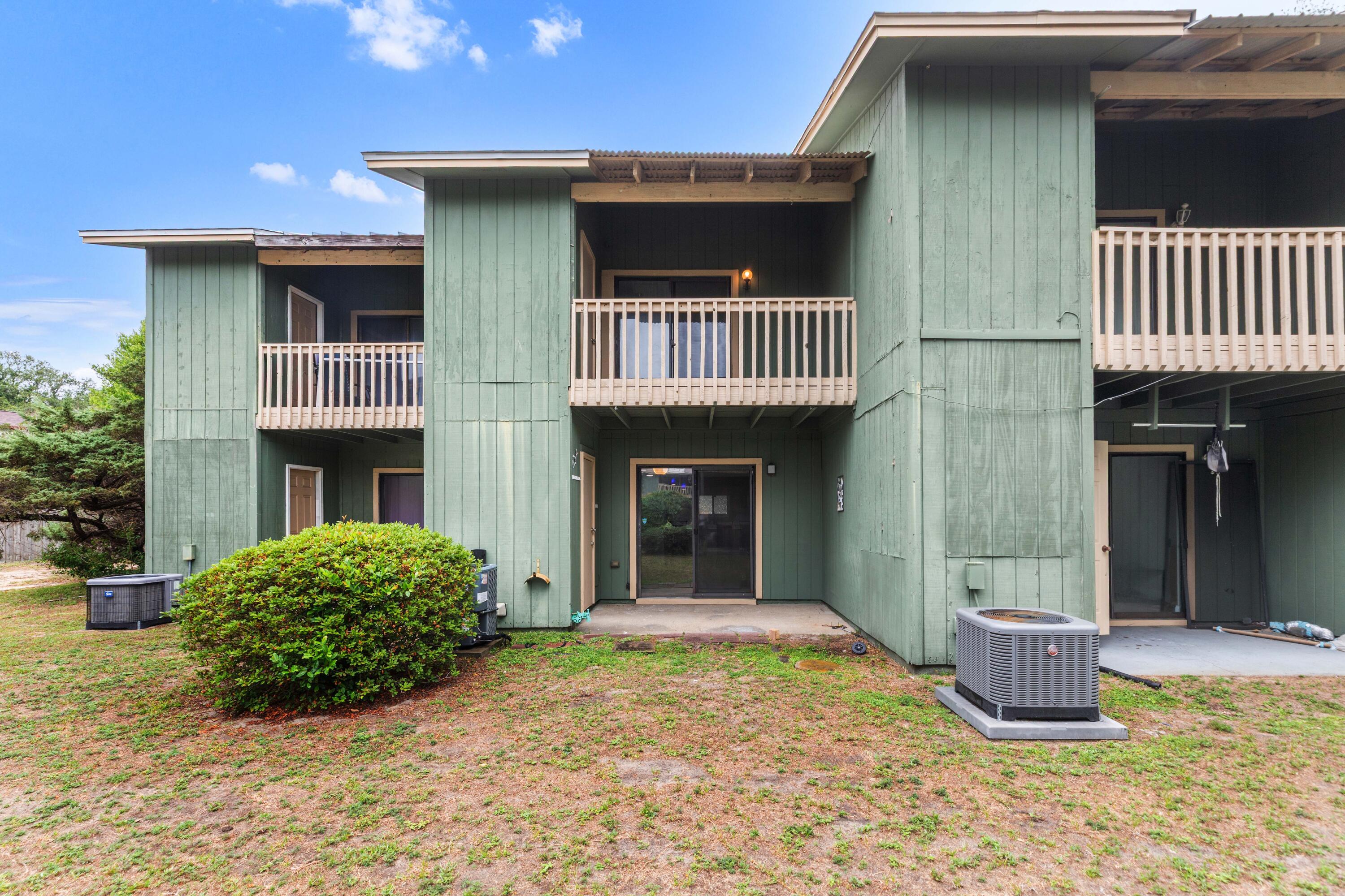 BIENVILLE SQUARE T/H - Residential Lease