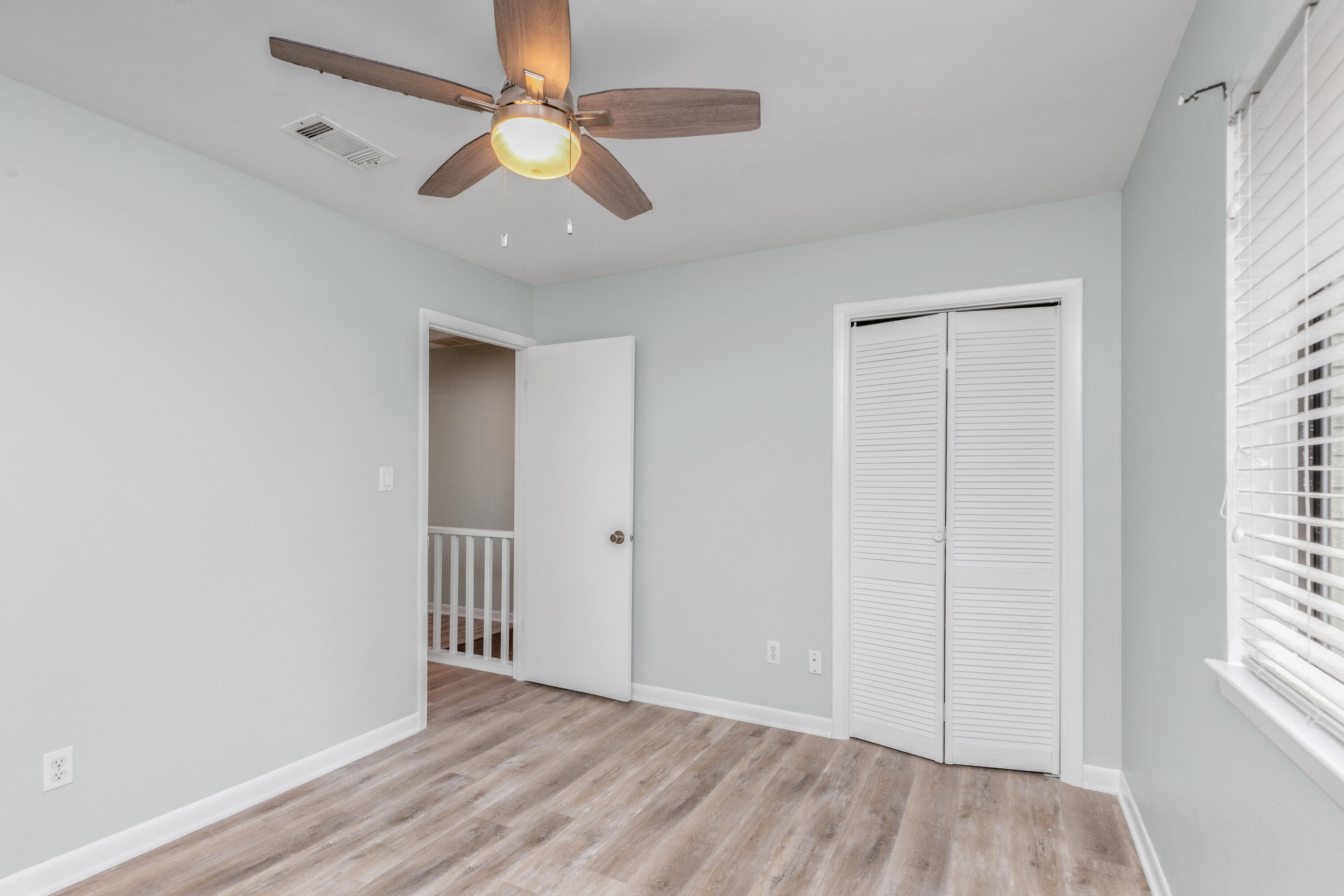 BIENVILLE SQUARE T/H - Residential Lease