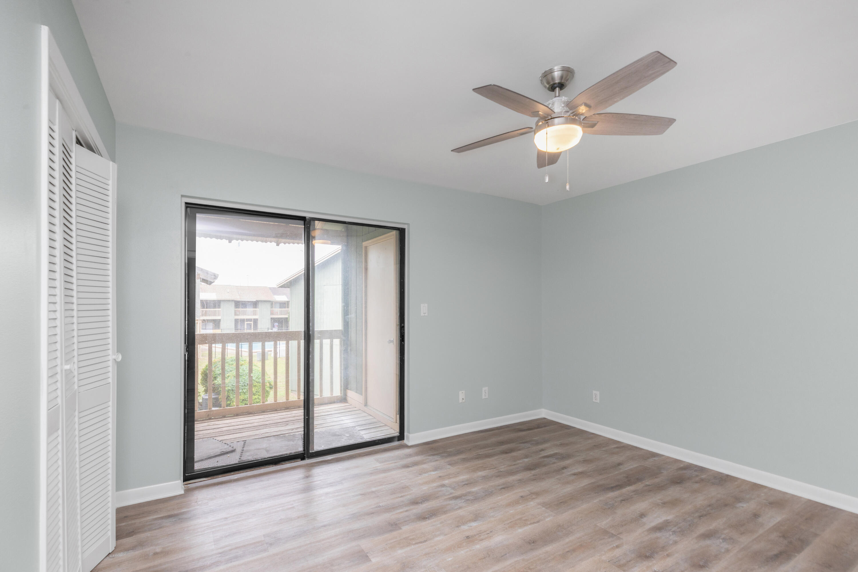 BIENVILLE SQUARE T/H - Residential Lease