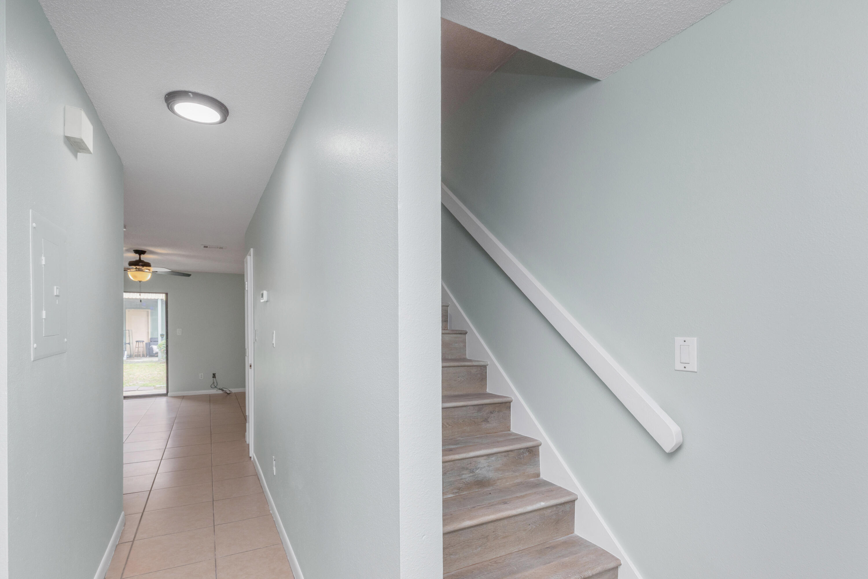 BIENVILLE SQUARE T/H - Residential Lease