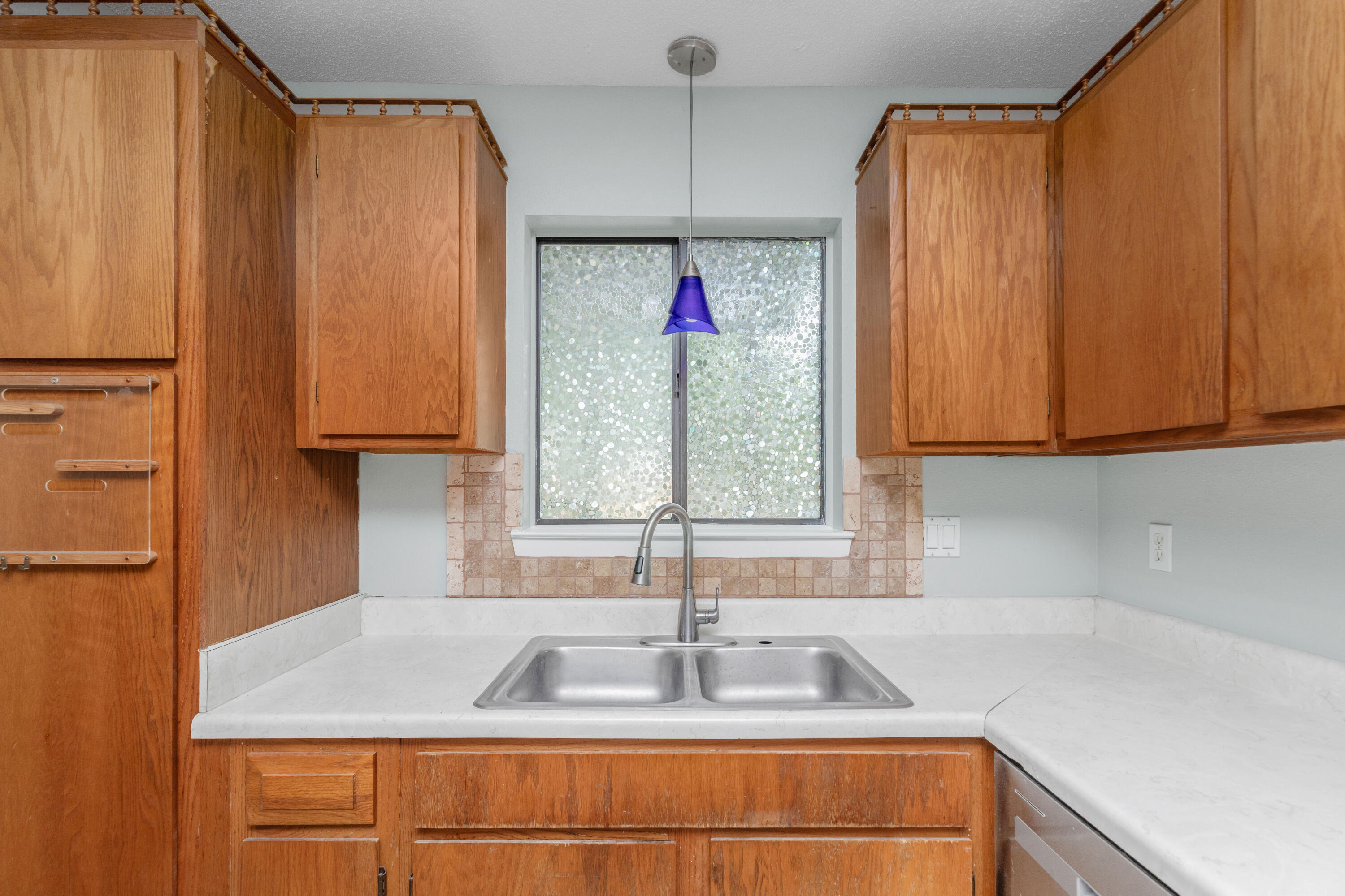 BIENVILLE SQUARE T/H - Residential Lease