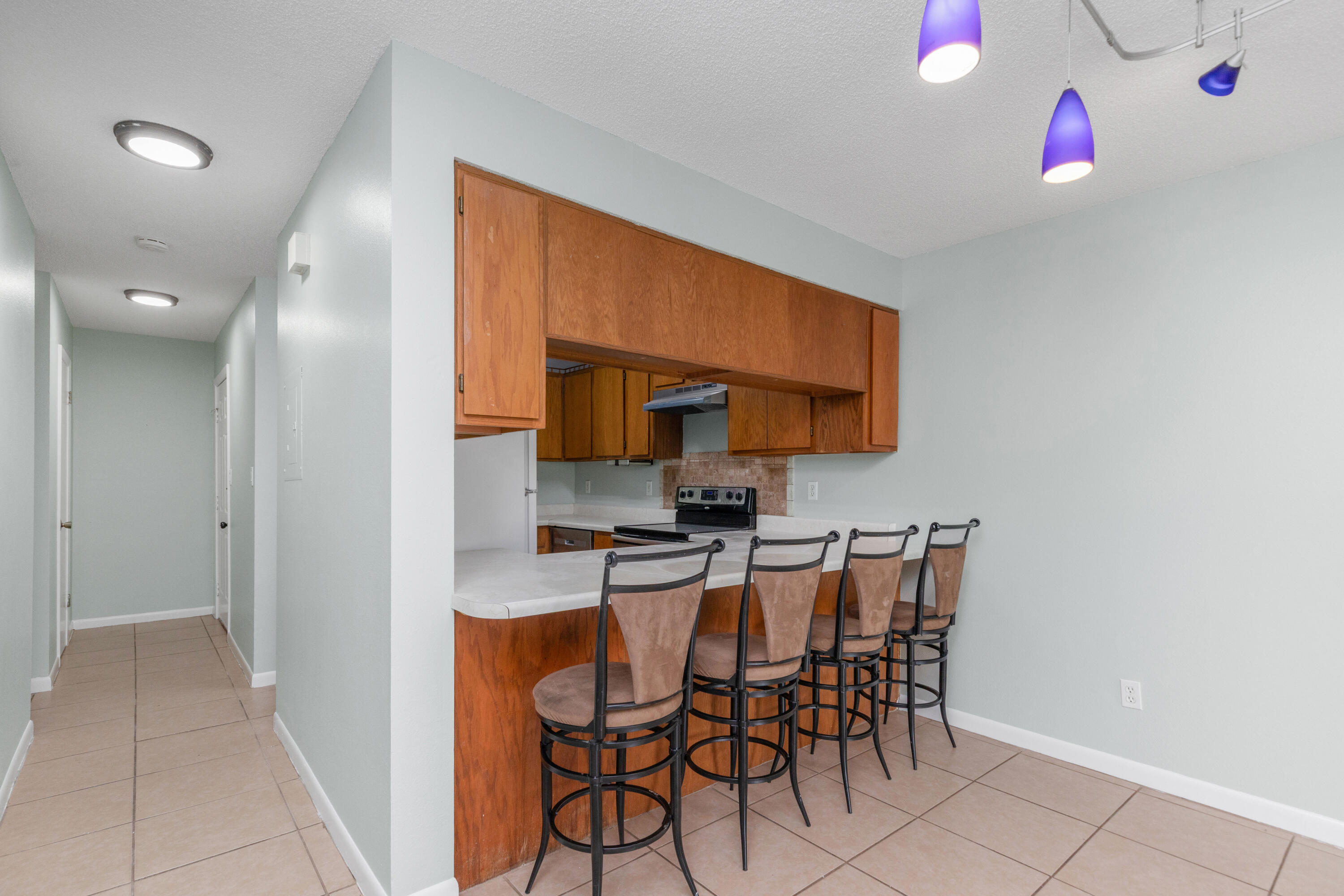 BIENVILLE SQUARE T/H - Residential Lease