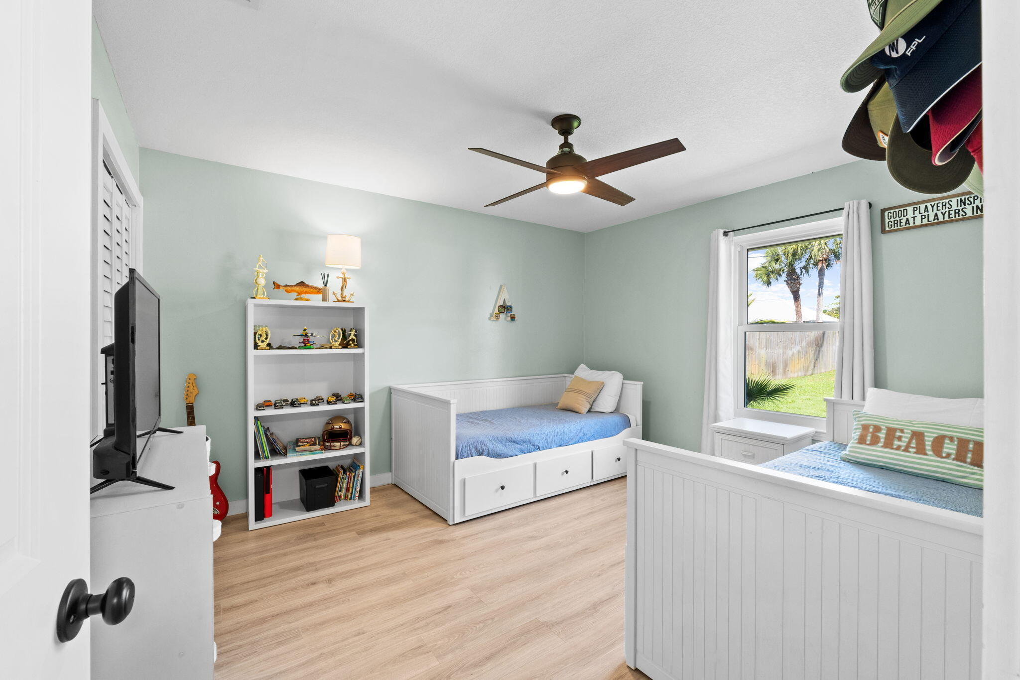 HOLIDAY SHORES ESTATES 3RD ADDN - Residential