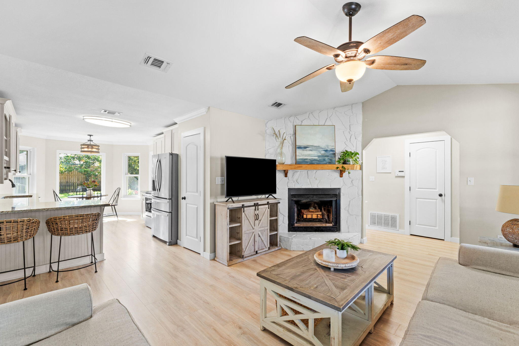 HOLIDAY SHORES ESTATES 3RD ADDN - Residential