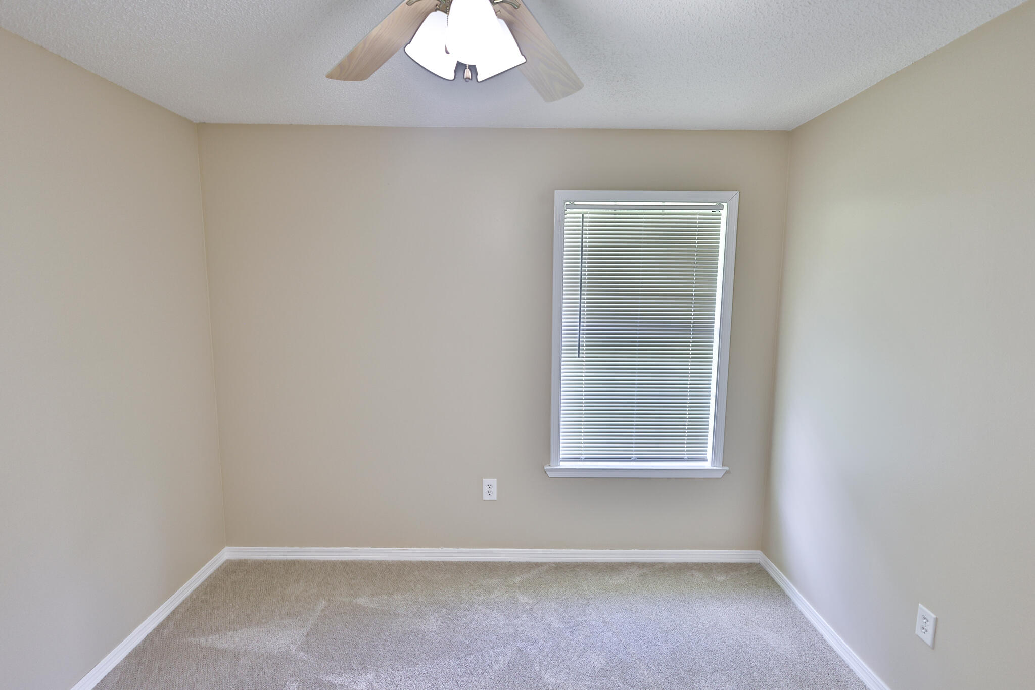 SHOAL WOOD EST 1st PH III - Residential Lease