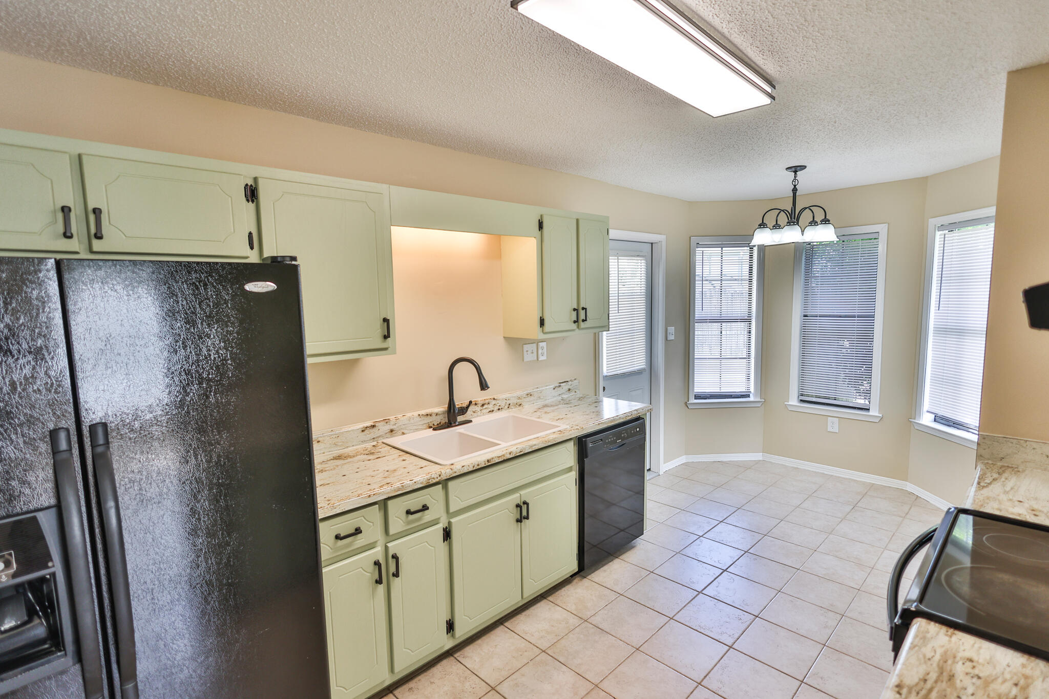 SHOAL WOOD EST 1st PH III - Residential Lease