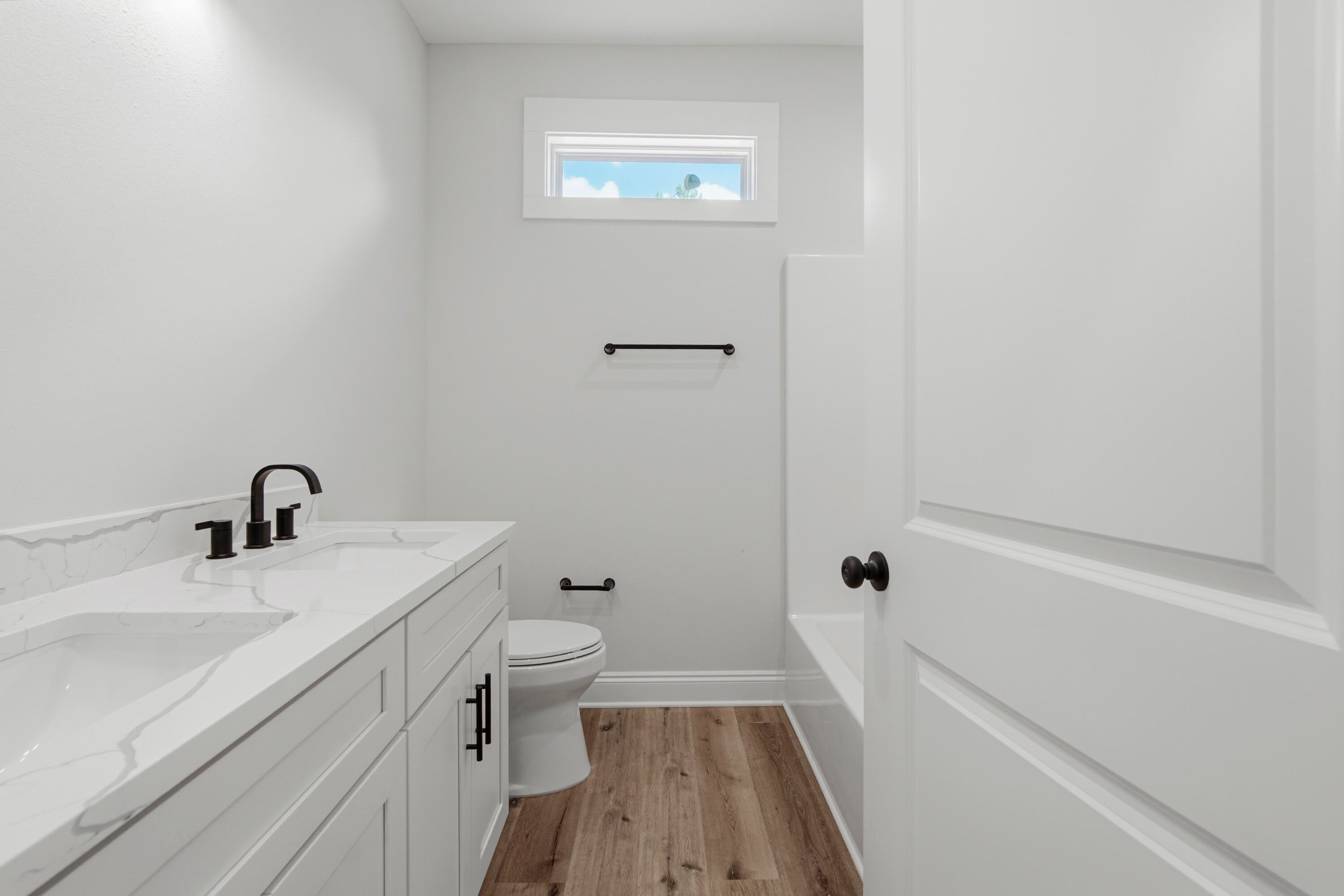 OAKWOOD LAKES ESTATES - Residential