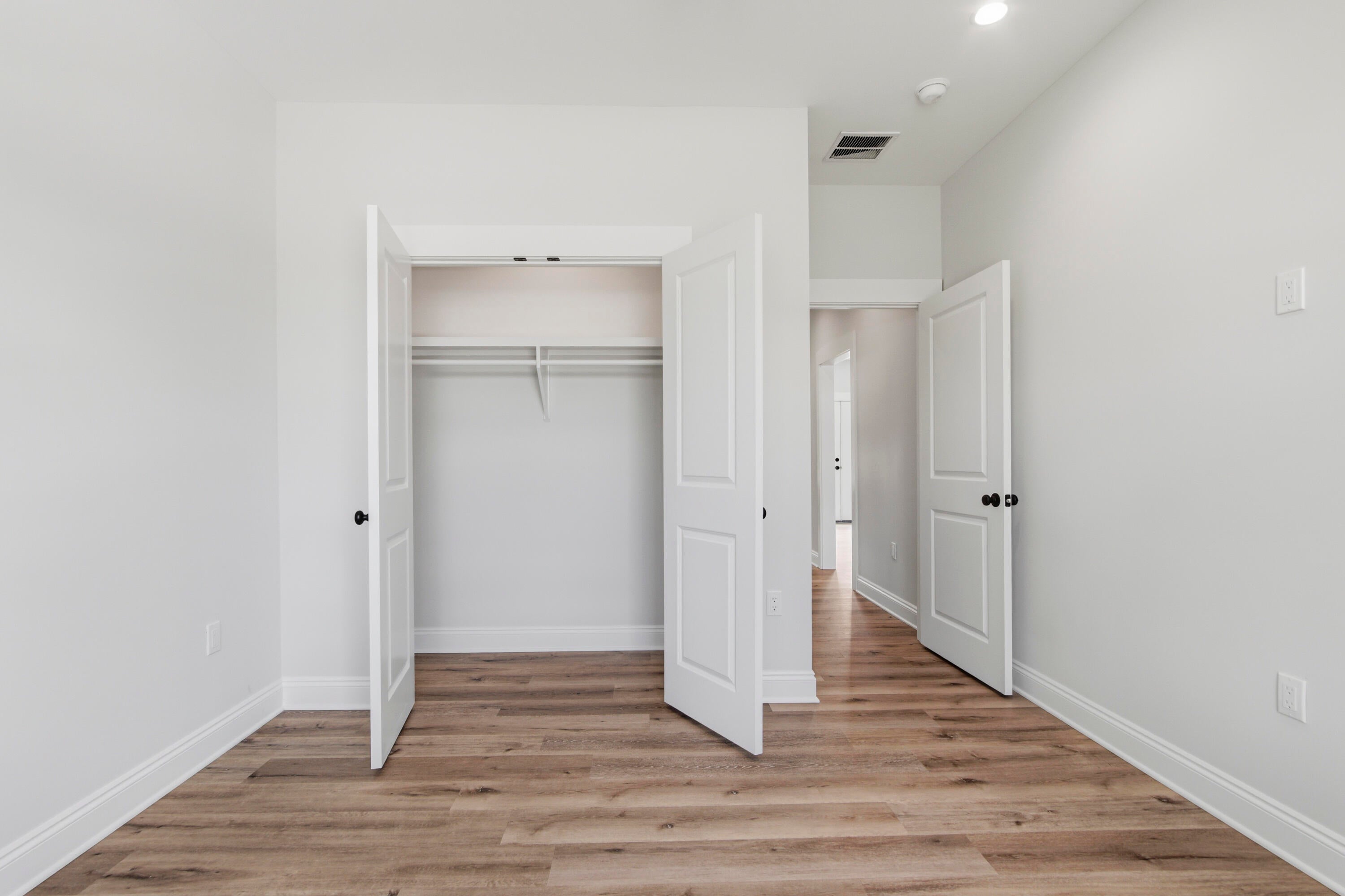 OAKWOOD LAKES ESTATES - Residential