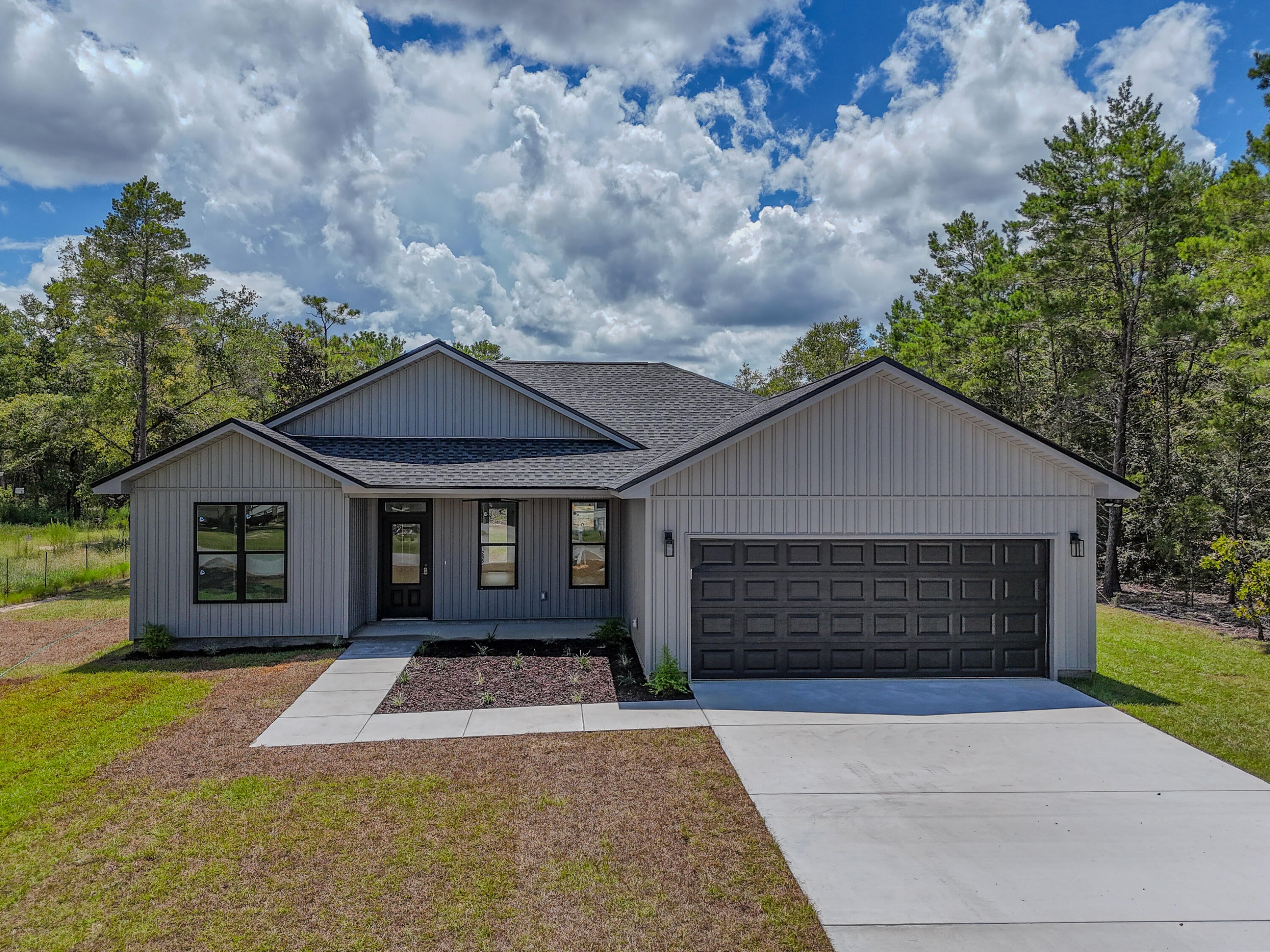 OAKWOOD LAKES ESTATES - Residential