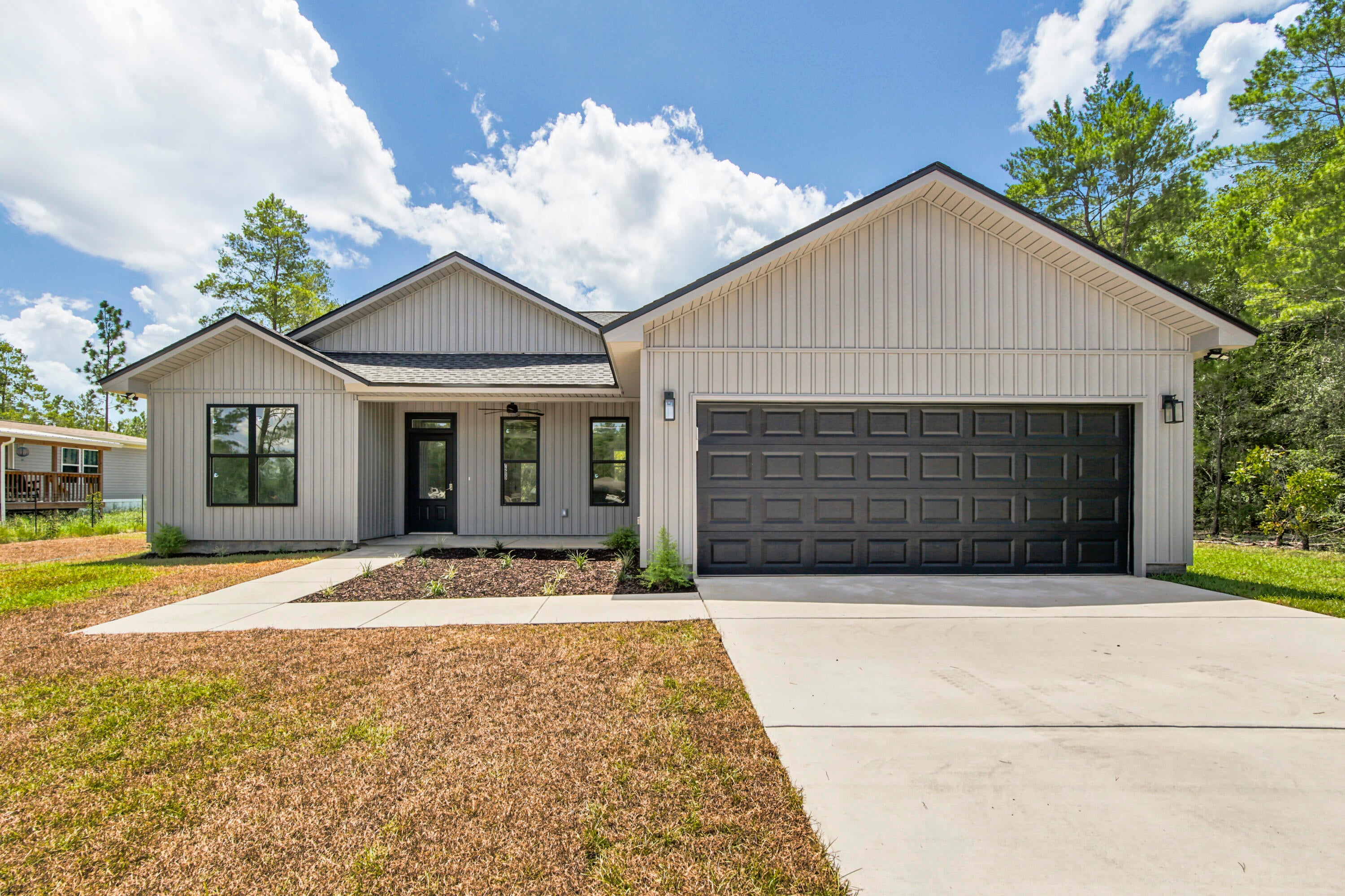 OAKWOOD LAKES ESTATES - Residential