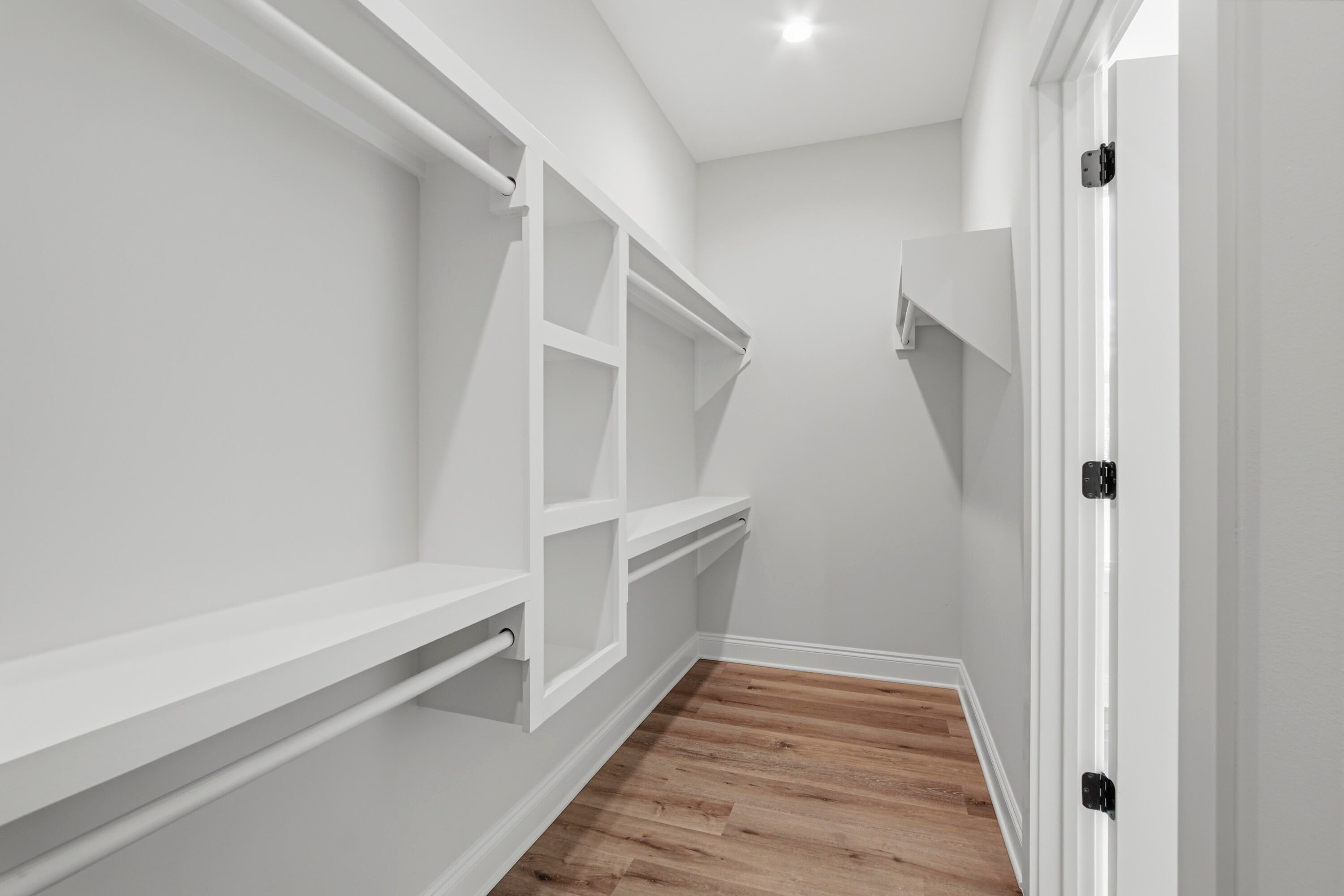 OAKWOOD LAKES ESTATES - Residential