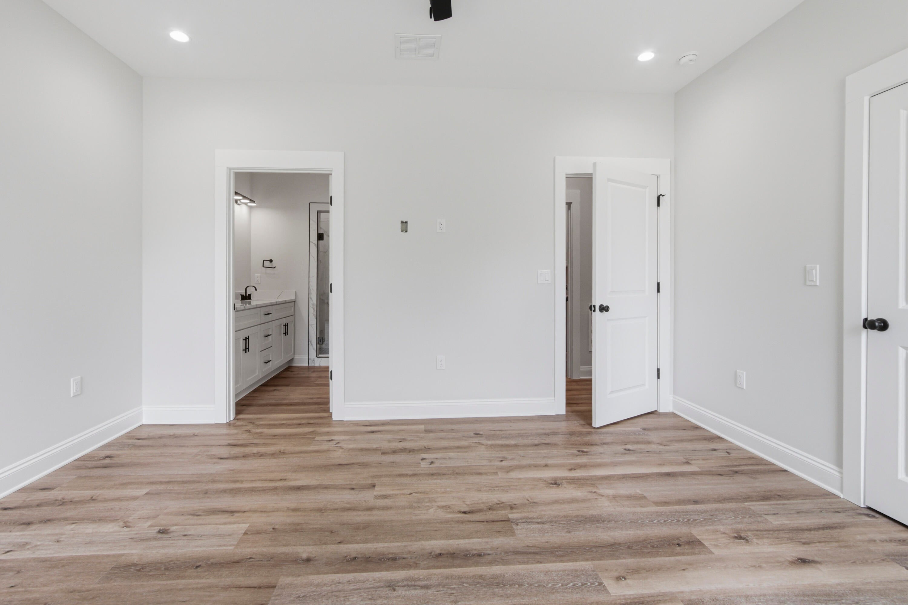 OAKWOOD LAKES ESTATES - Residential
