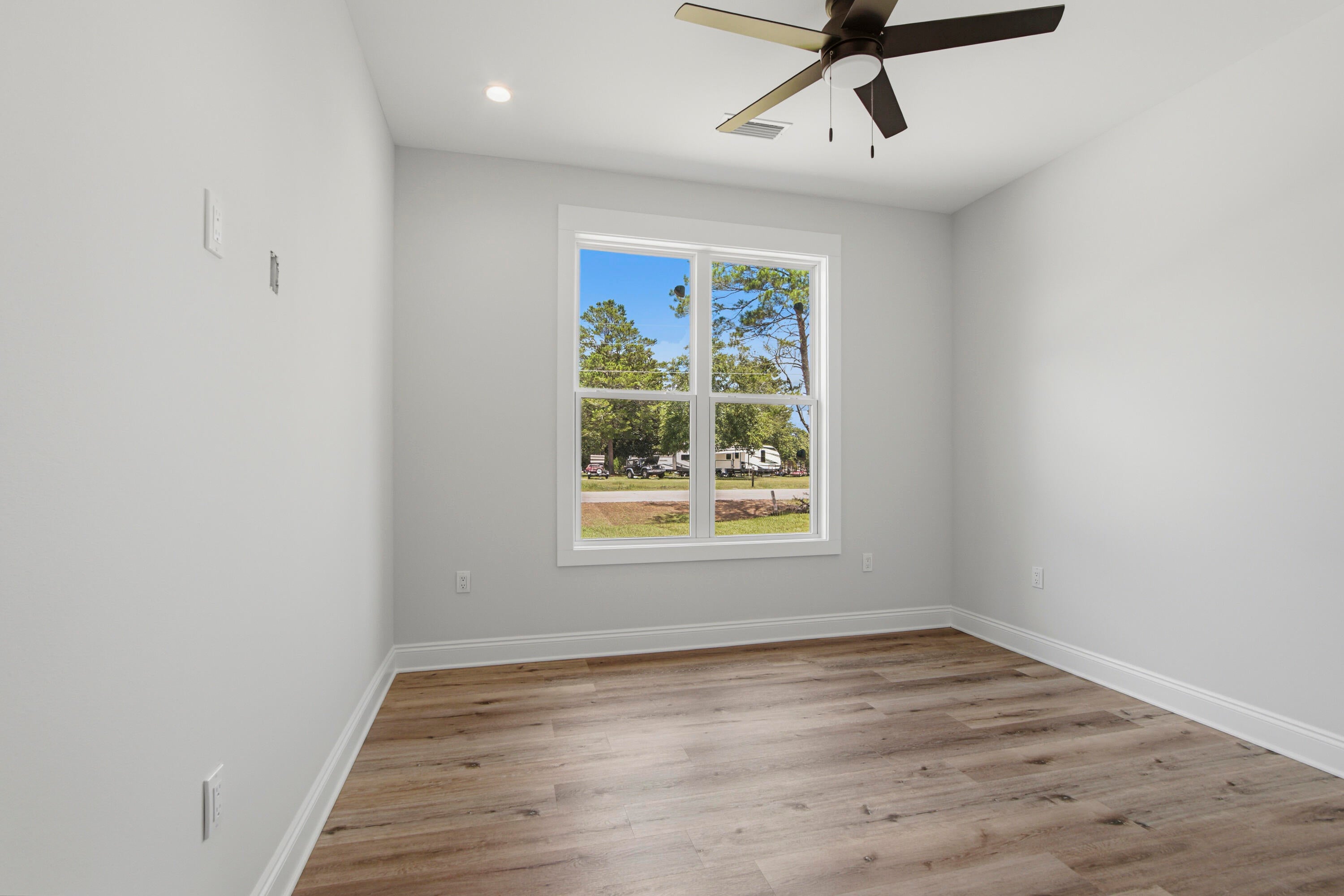 OAKWOOD LAKES ESTATES - Residential
