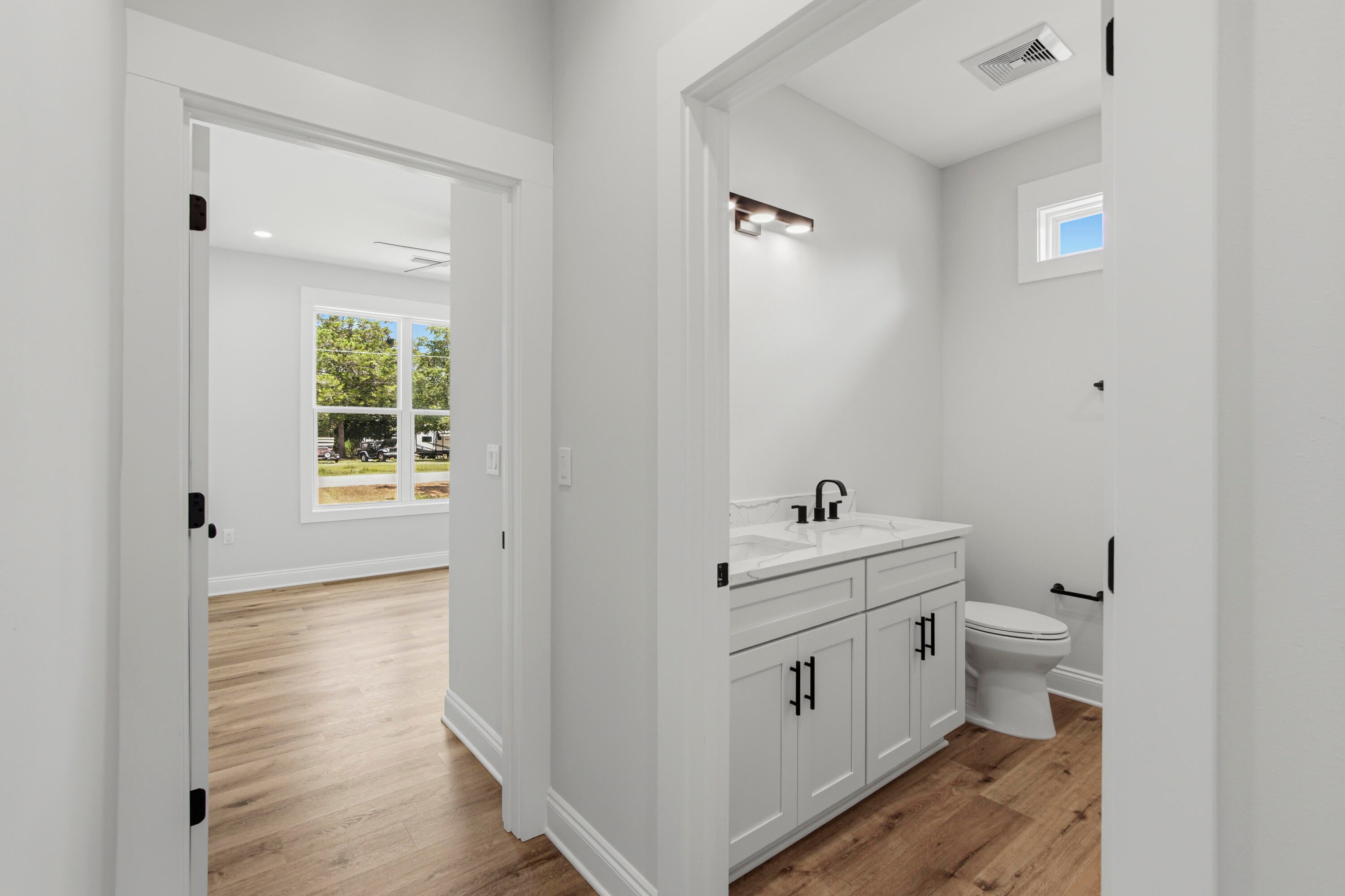 OAKWOOD LAKES ESTATES - Residential