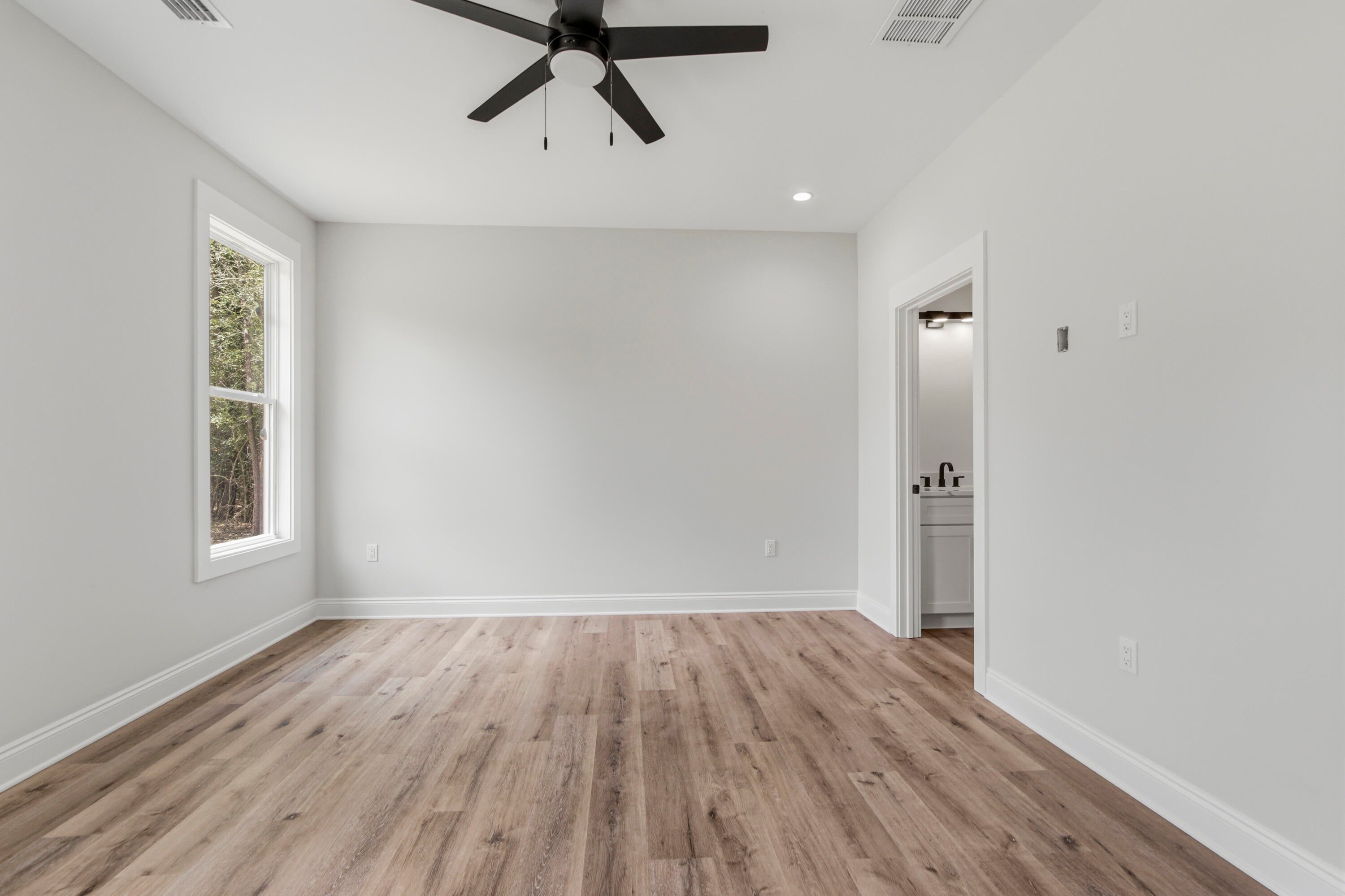 OAKWOOD LAKES ESTATES - Residential