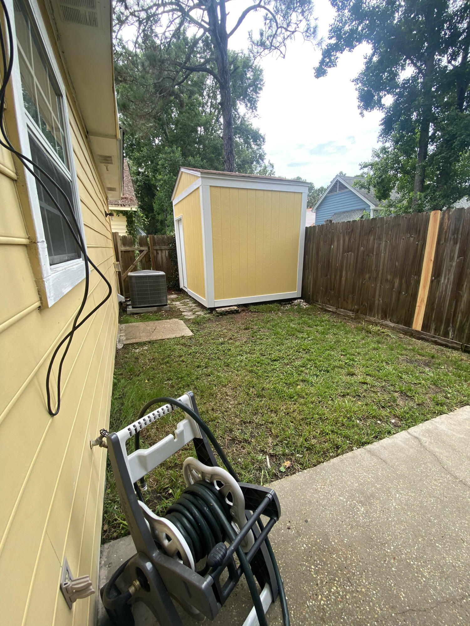 WILLOW BEND PH I LOT 8 - Residential Lease