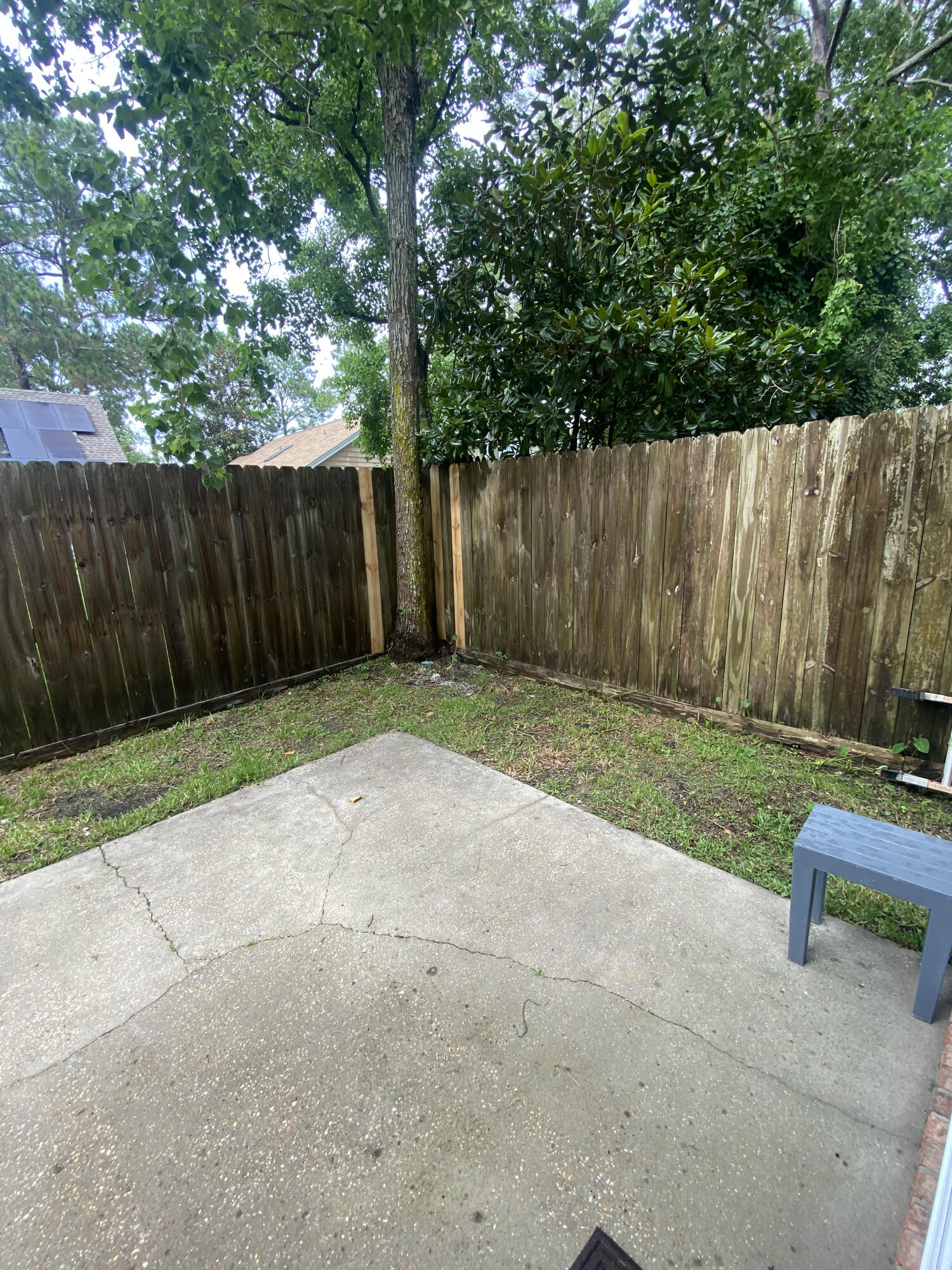 WILLOW BEND PH I LOT 8 - Residential Lease