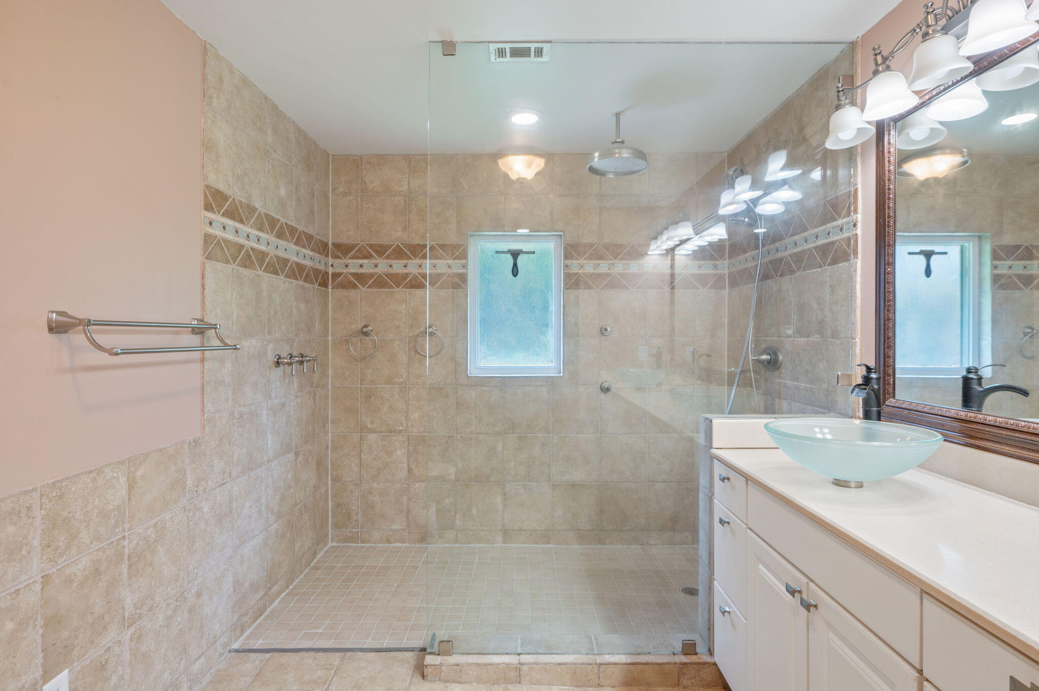 GRANDVIEW HEIGHTS - Residential